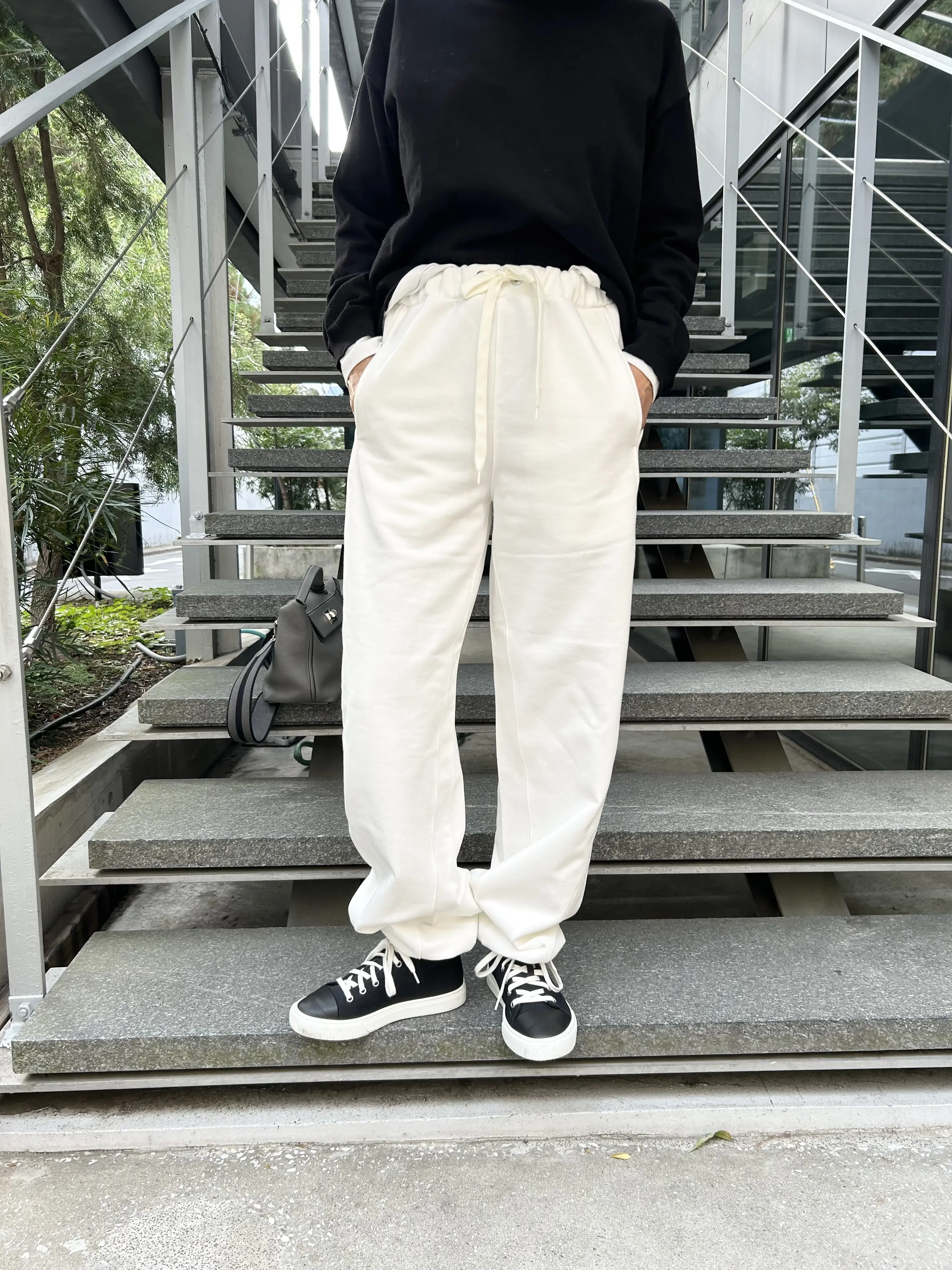 “心地よさ”と“きちんと感”が叶うきれいめスウェットパンツ_1_3