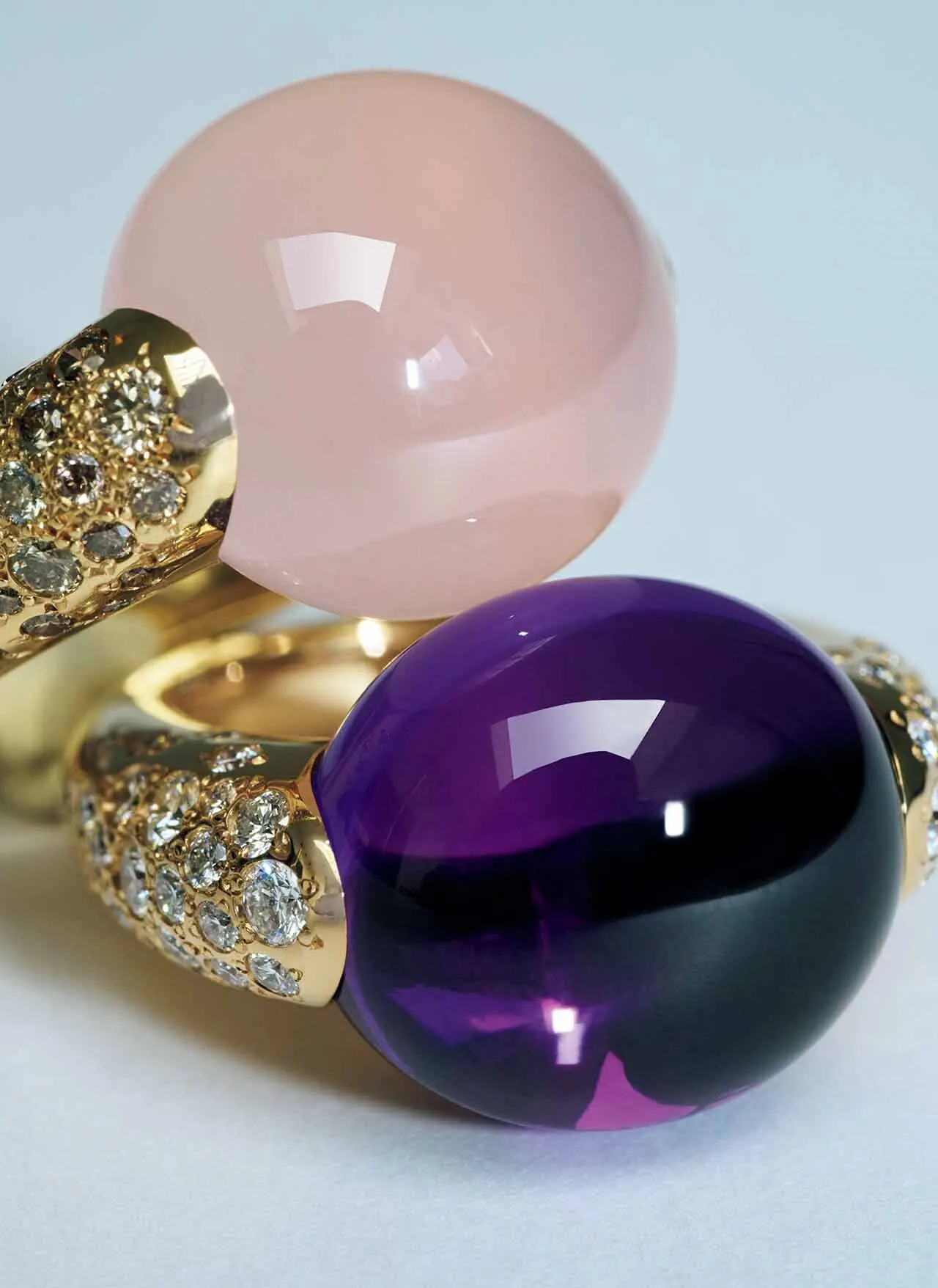 ポメラートのジュエリーが主役！冬ニットはカラーストーンで華やぐ。【俳優・板谷由夏の私をつくるジュエリー】_1_3