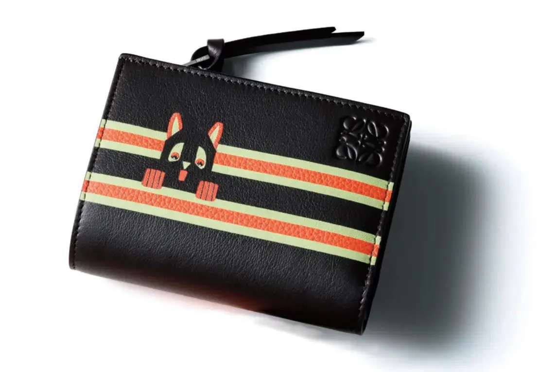 ロエベ　ニつ折りウォレット