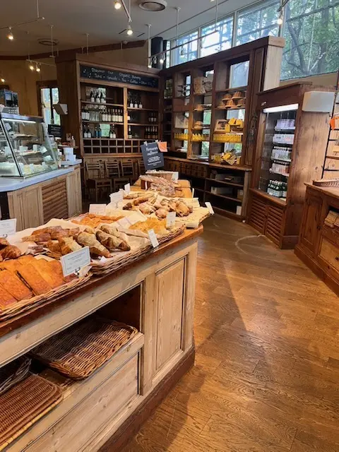 テラス席でランチと街歩き_1_2