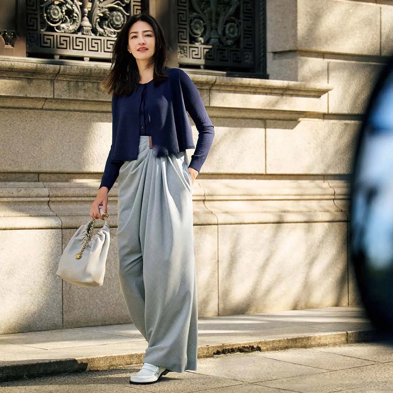 LOEWE プリーツ入り 7/8 ワイドパンツ 7分丈 ワイドシルエット LOEWE プリーツ入り 7/8 ワイドパンツ 7分丈 ワイドシルエット