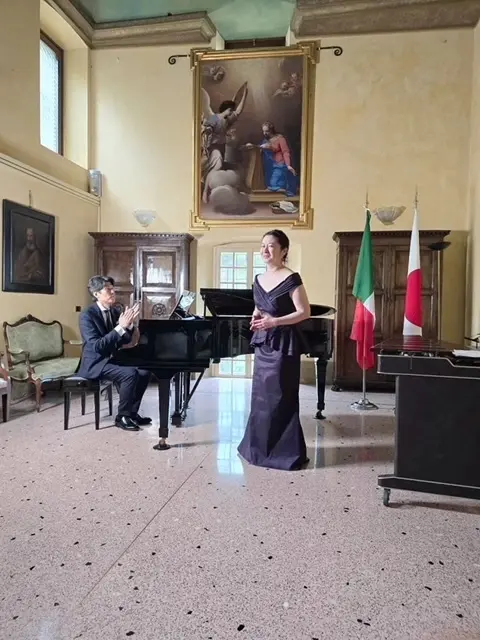 イタリア　ミラノ　イタリア旅行　SHOJI TADASHI　ショージタダシ  演奏旅行　演奏会　ヌヴォレーラ　貴族　鶏　置物　食器　サロン　調度品　ガーデン　庭　藤