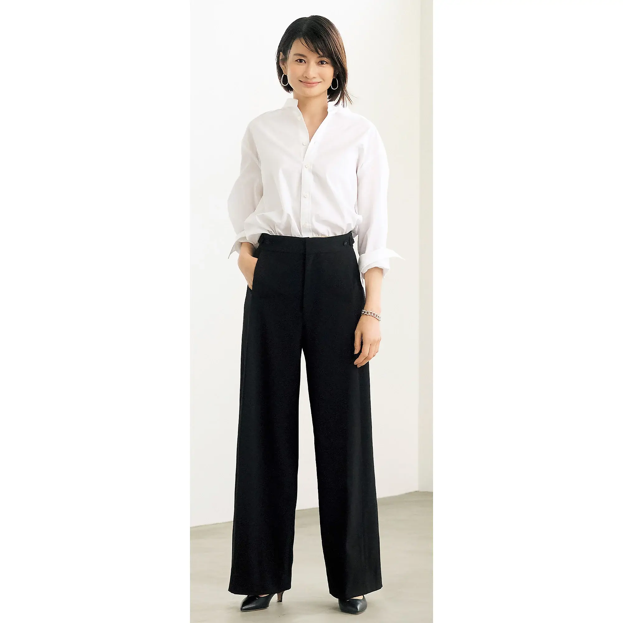  E by éclat 優美なセミワイドパンツ ￥19,800