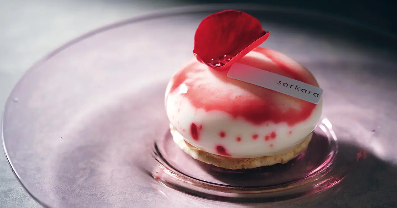 手土産に喜ばれる！目にも鮮やかな初夏の薔薇スイーツ3選 | Web eclat