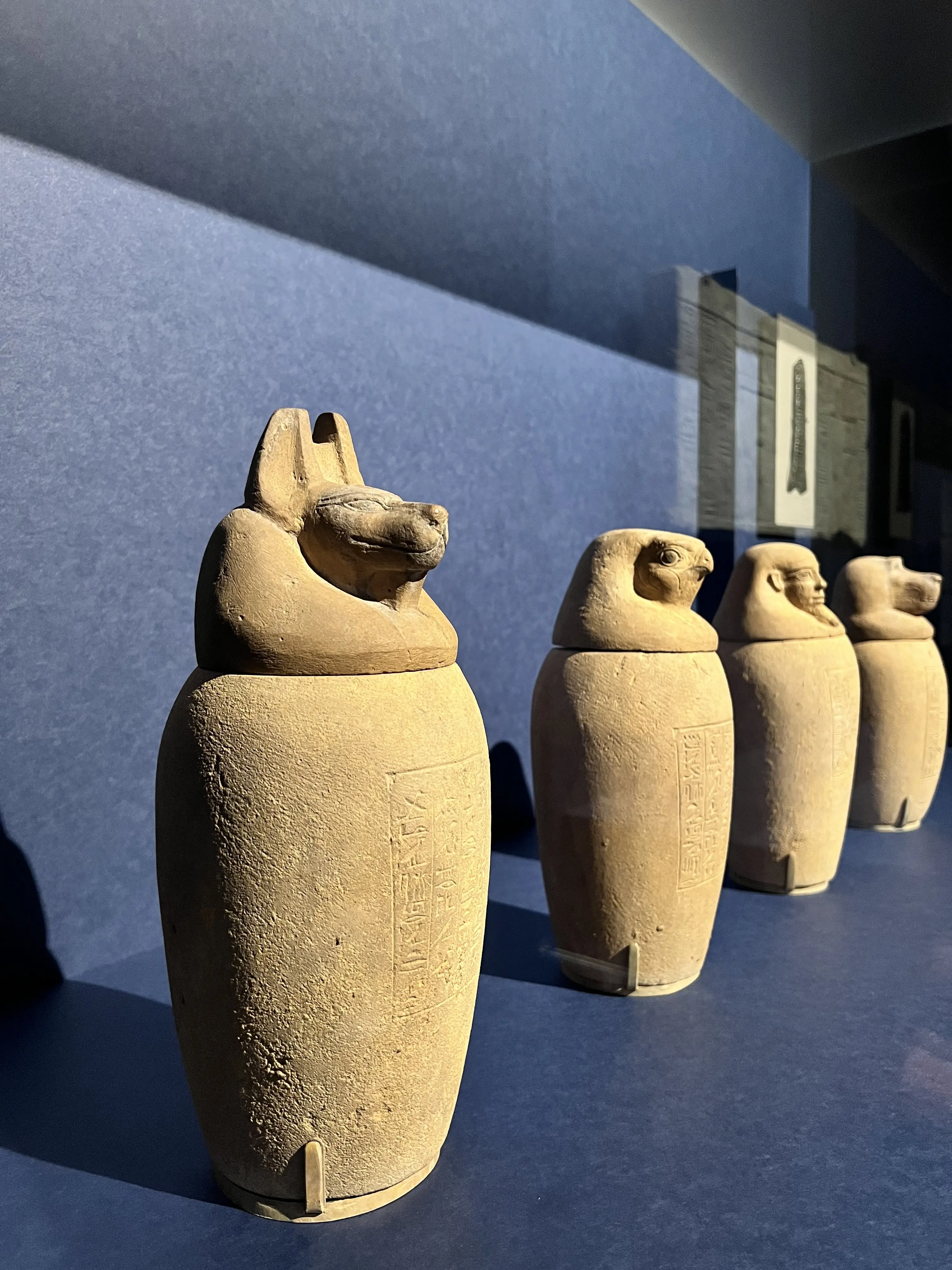 気温高めの秋コーデで古代エジプト展_1_3-3