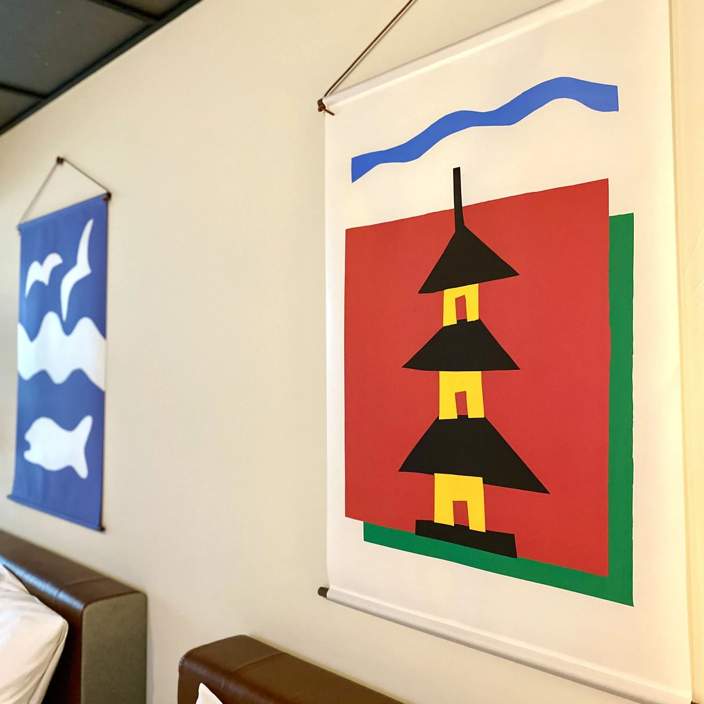 「エースホテル京都」部屋写真、柚木沙弥郎氏のアート