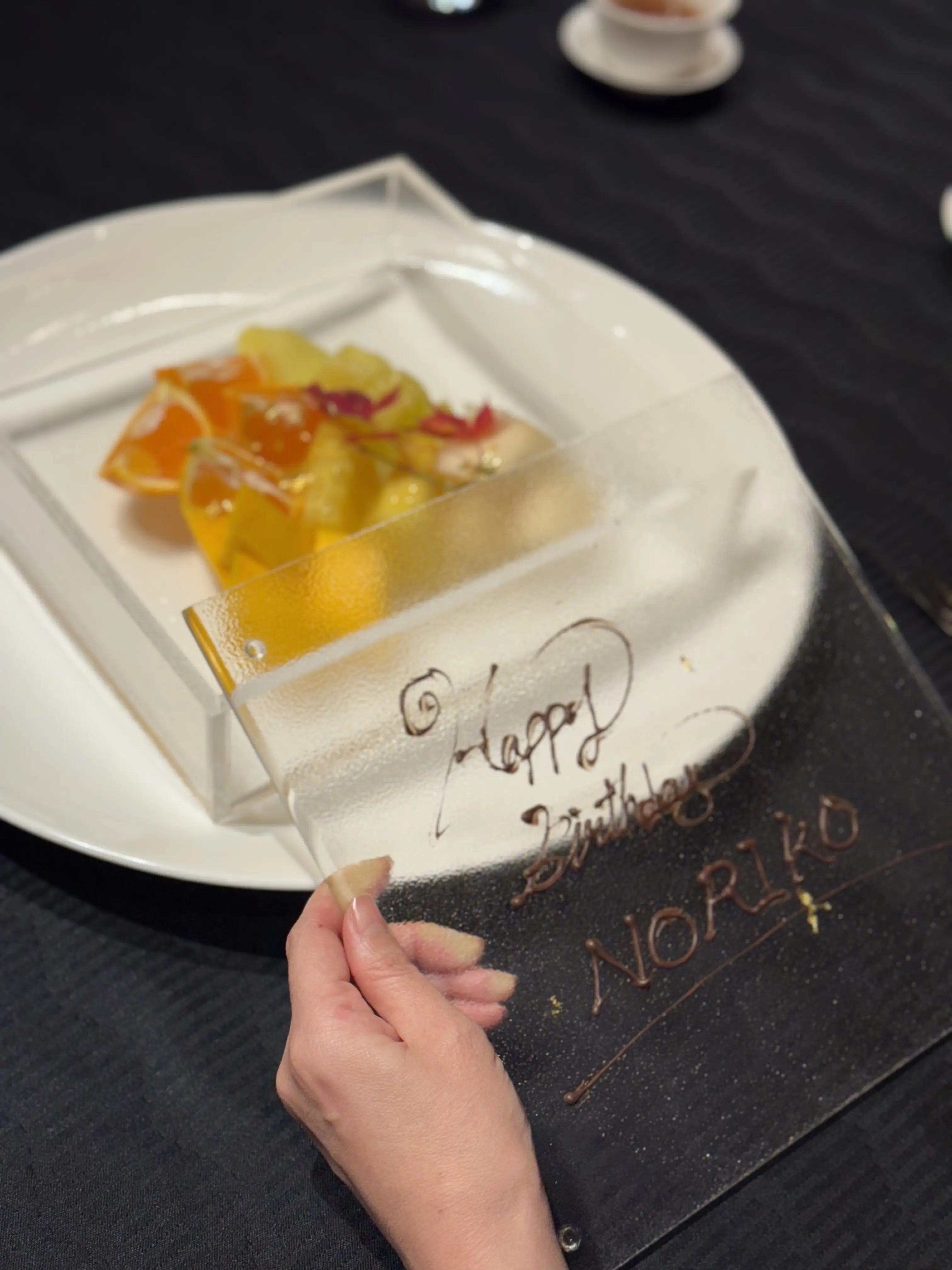 レイヤードを楽しむ大人のスタイルで上質な四川ランチへ_1_5