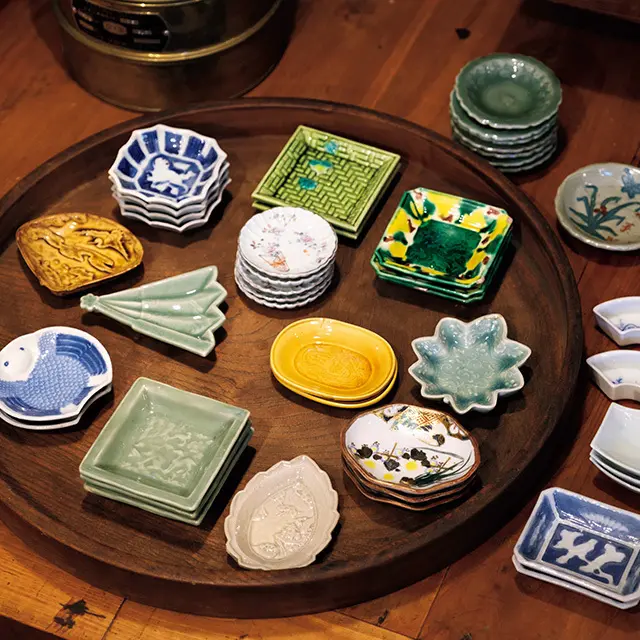 江戸後期から昭和前期まで時代もさまざまな豆皿コーナー