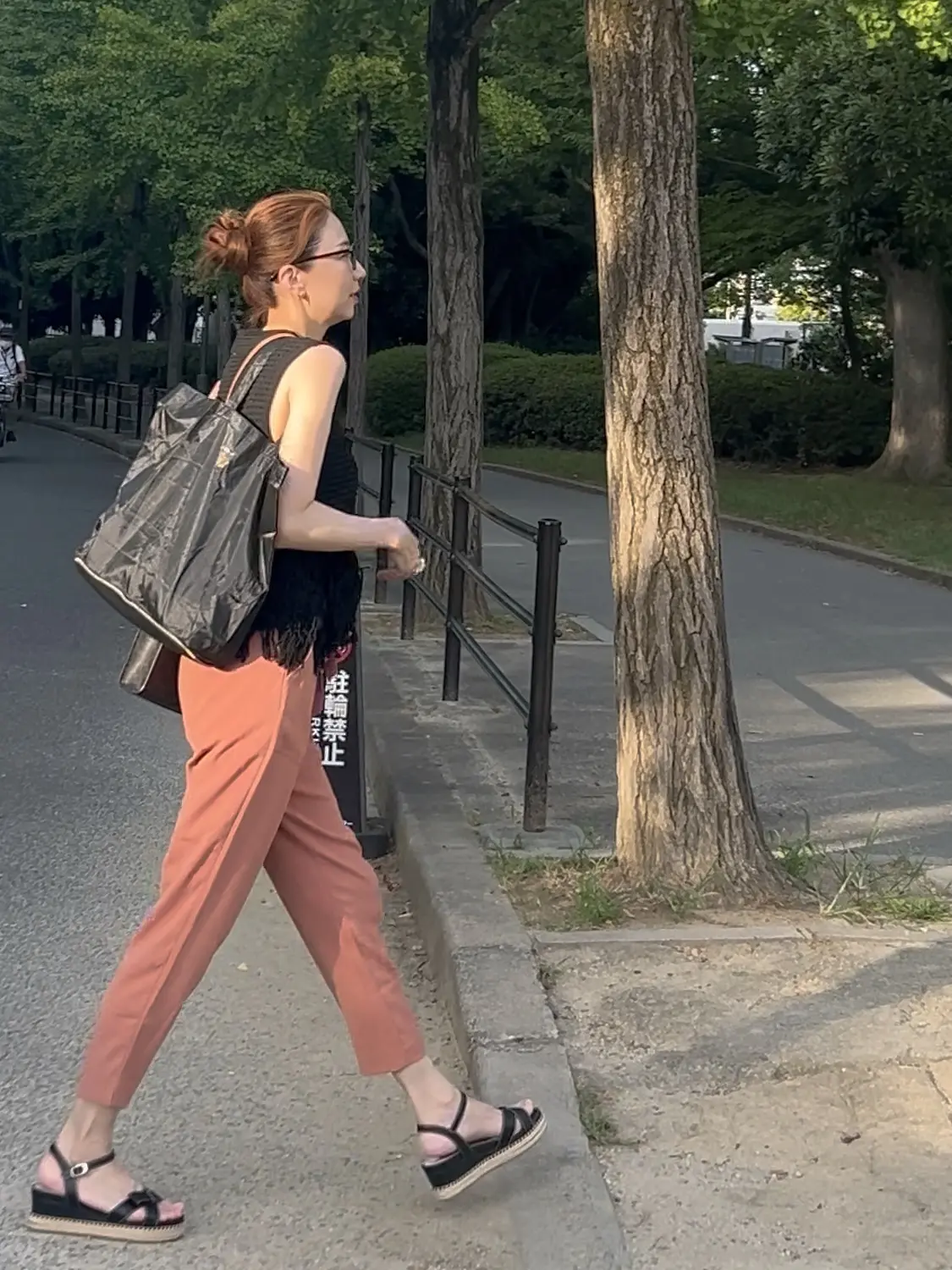 エクラ１０月号特別付録　アクアスキュータム×エクラの大人のポケッタブルトート　_1_6-1