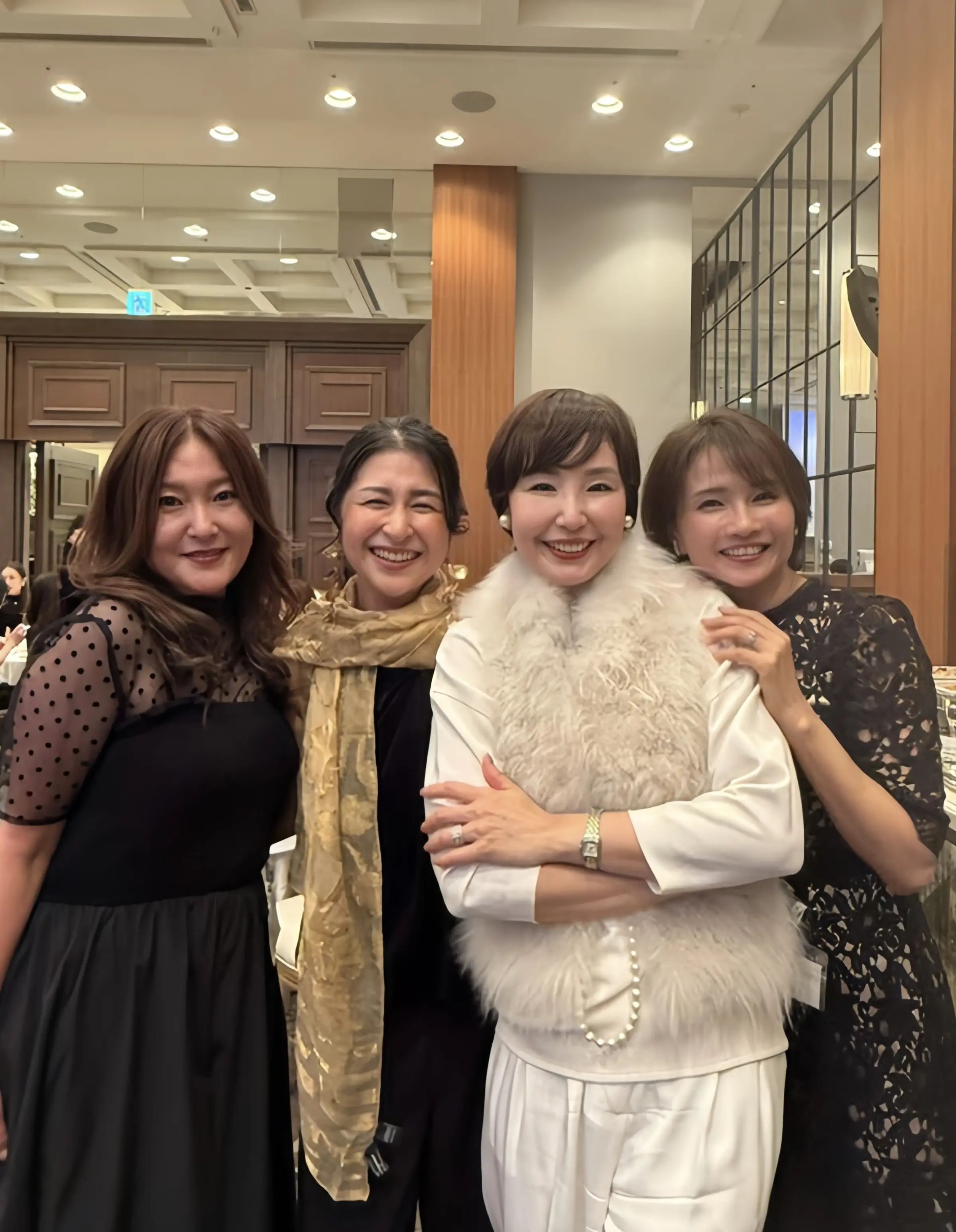 ブラックコーディネートでソワレ・ドゥ・エクラ 2025へ_1_31