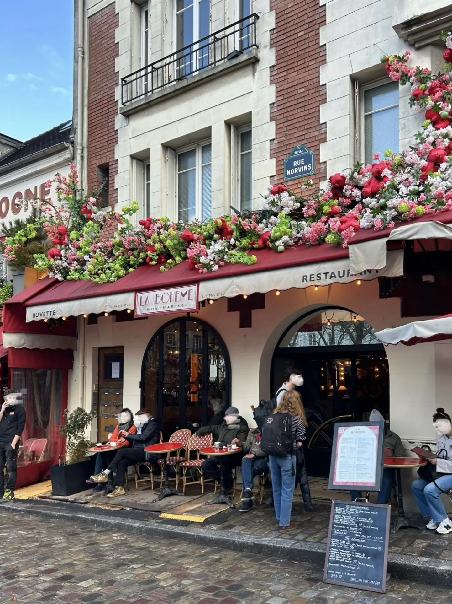 パリ　カフェ　LA BOFEME モンマルトル