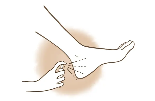 《Step 2》プレフットケアローションを浸透させて柔らかくする