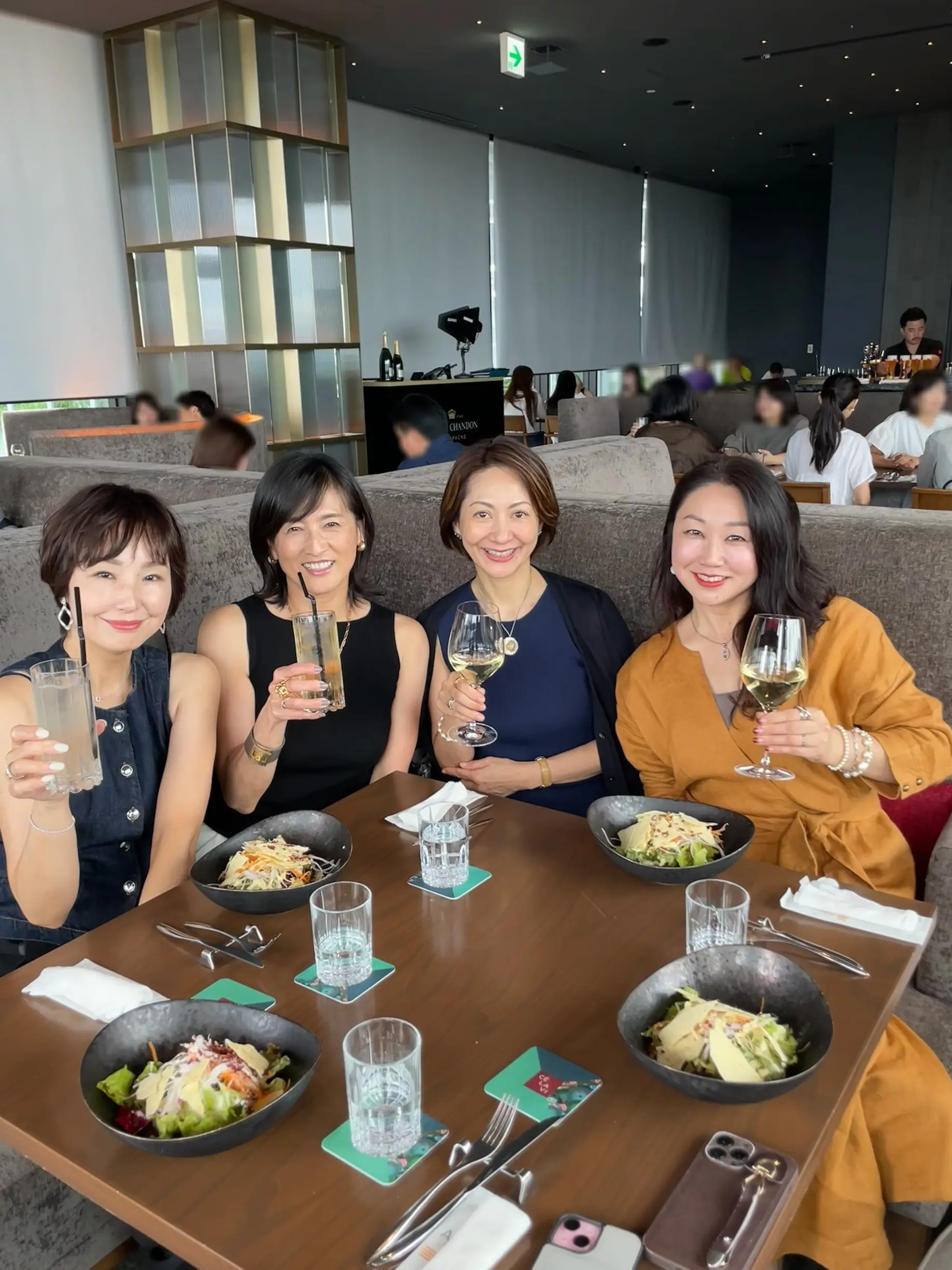 秋も活躍、ネイビーでまとめるデニムコーデ。そして私の大切なサードプレイス。_1_4