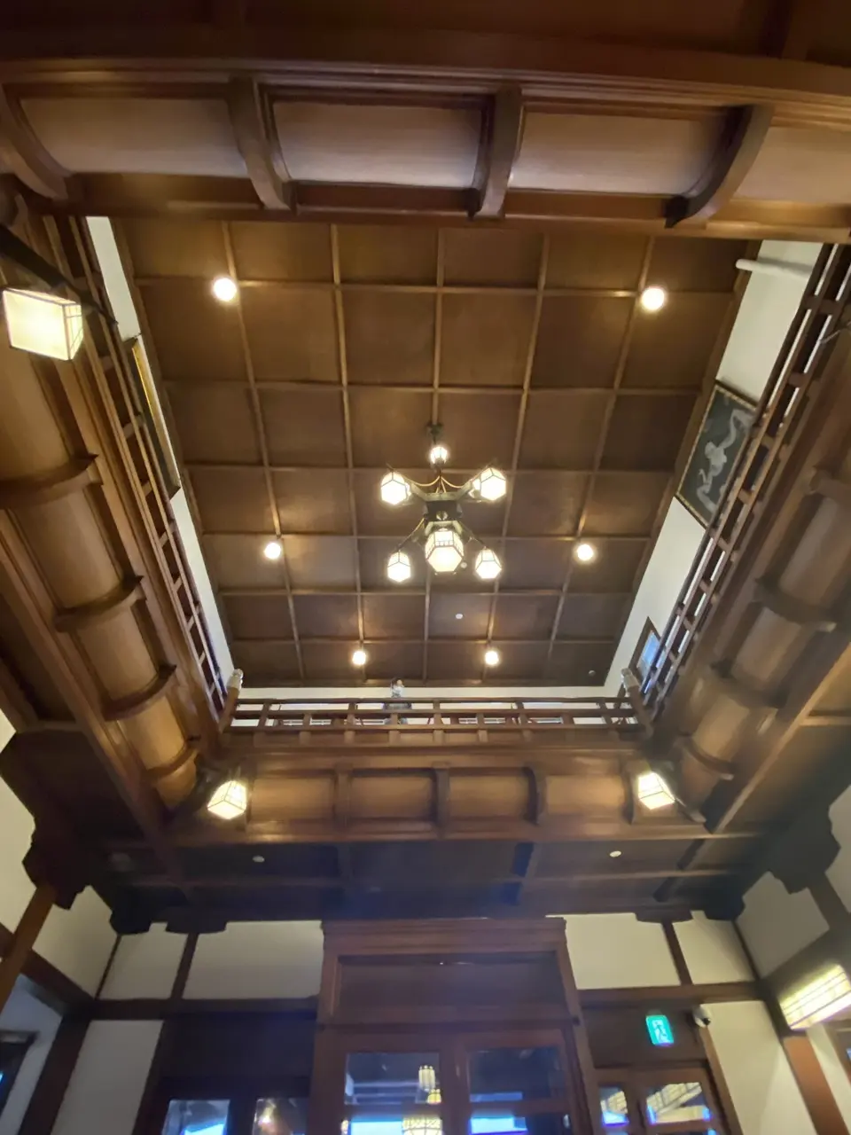奈良ホテル入口天井