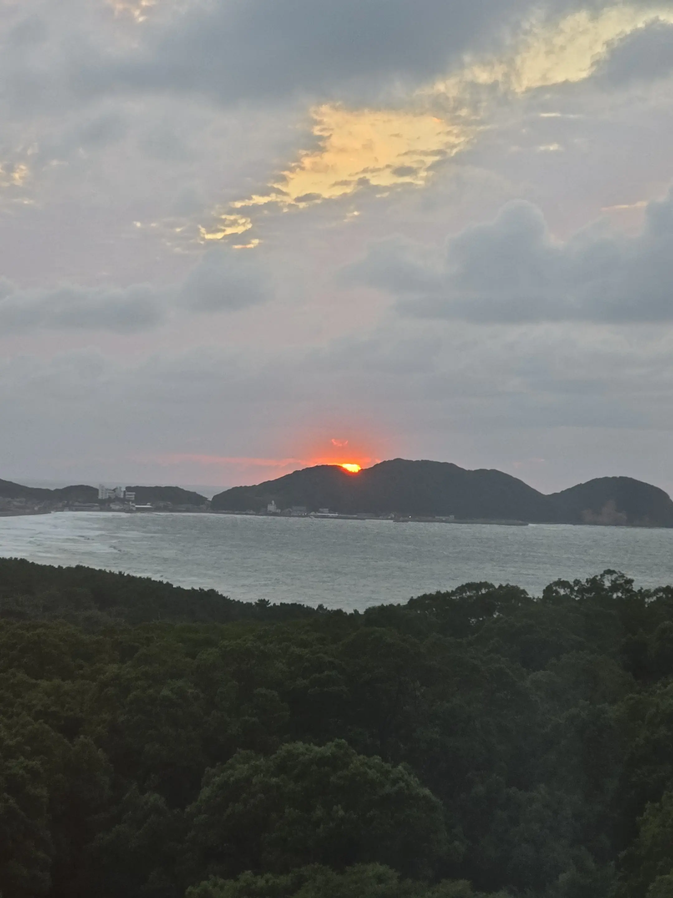 コーディネートで振り返る10月〜今年はホワイト多めの秋コーデ_1_8