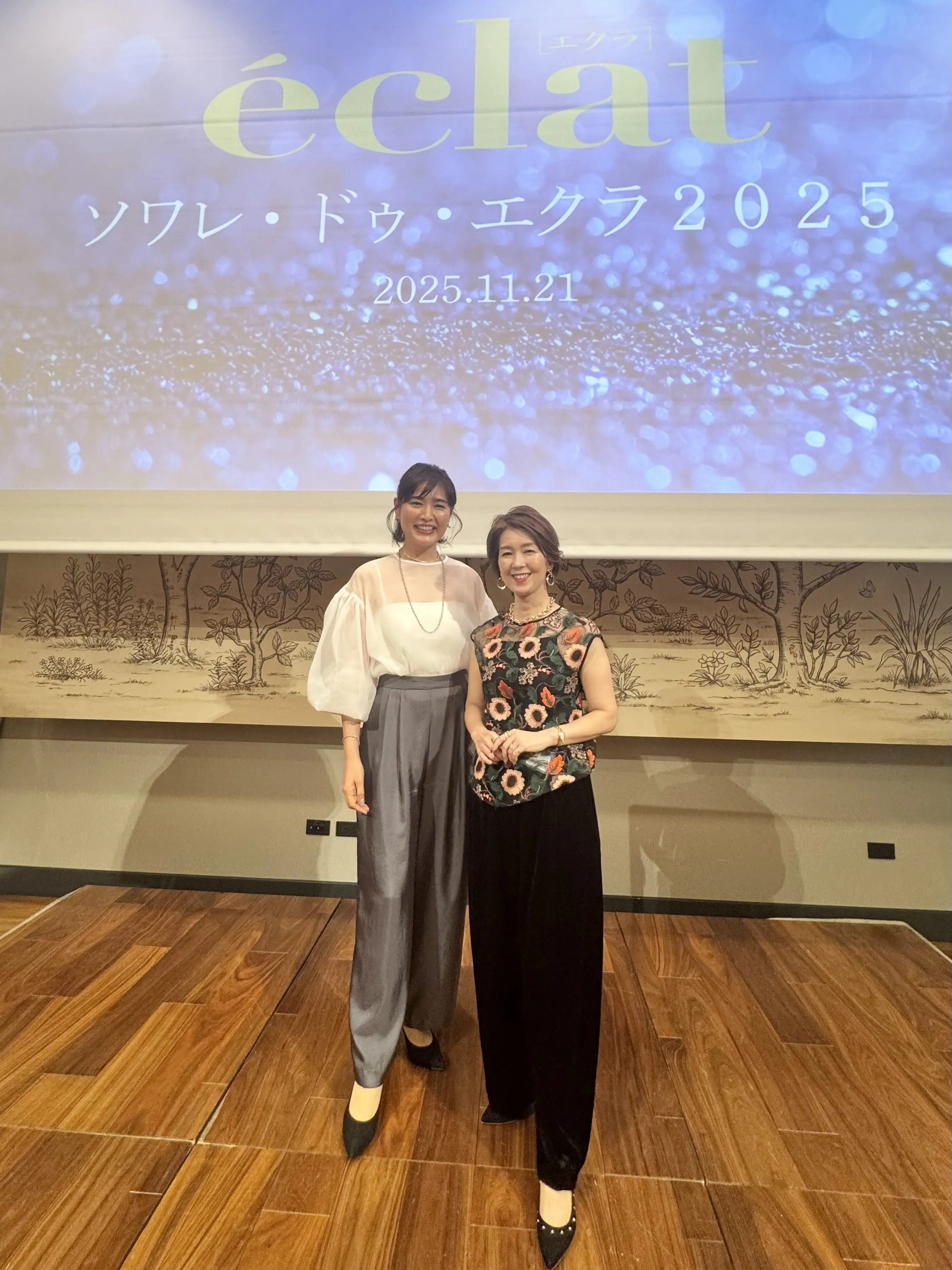 黒×刺繍ブラウスで éclat主催のパーティ「ソワレ・ドゥ・エクラ」へ_1_11-3