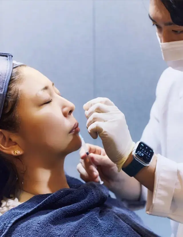 高い技術力と完璧な設備で不安なく施術が受けられる。麻酔もしっかりめだから痛みゼロ!