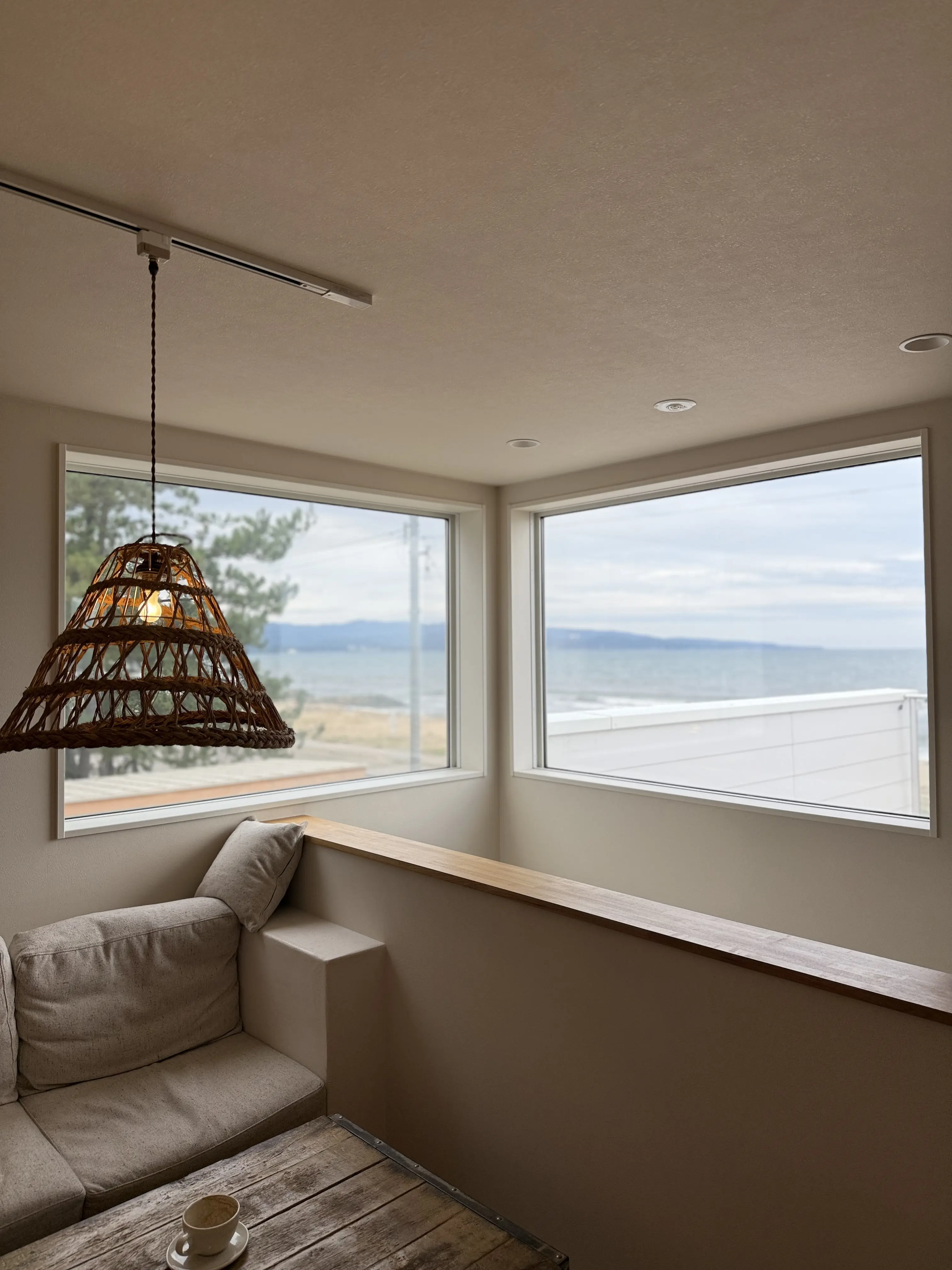 富山 富山観光 立山連峰 雨晴海岸 人気スポット 海の見えるカフェ the Boon ザブーン おしゃれなカフェ 人気カフェ