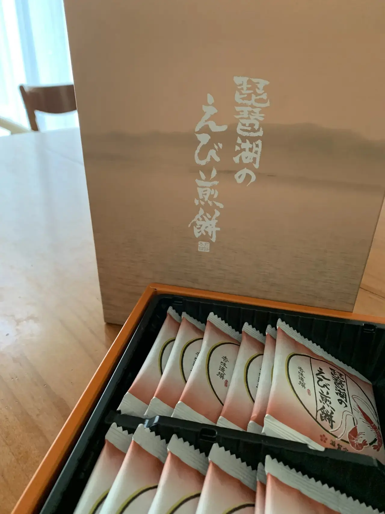 琵琶湖のえび煎餅