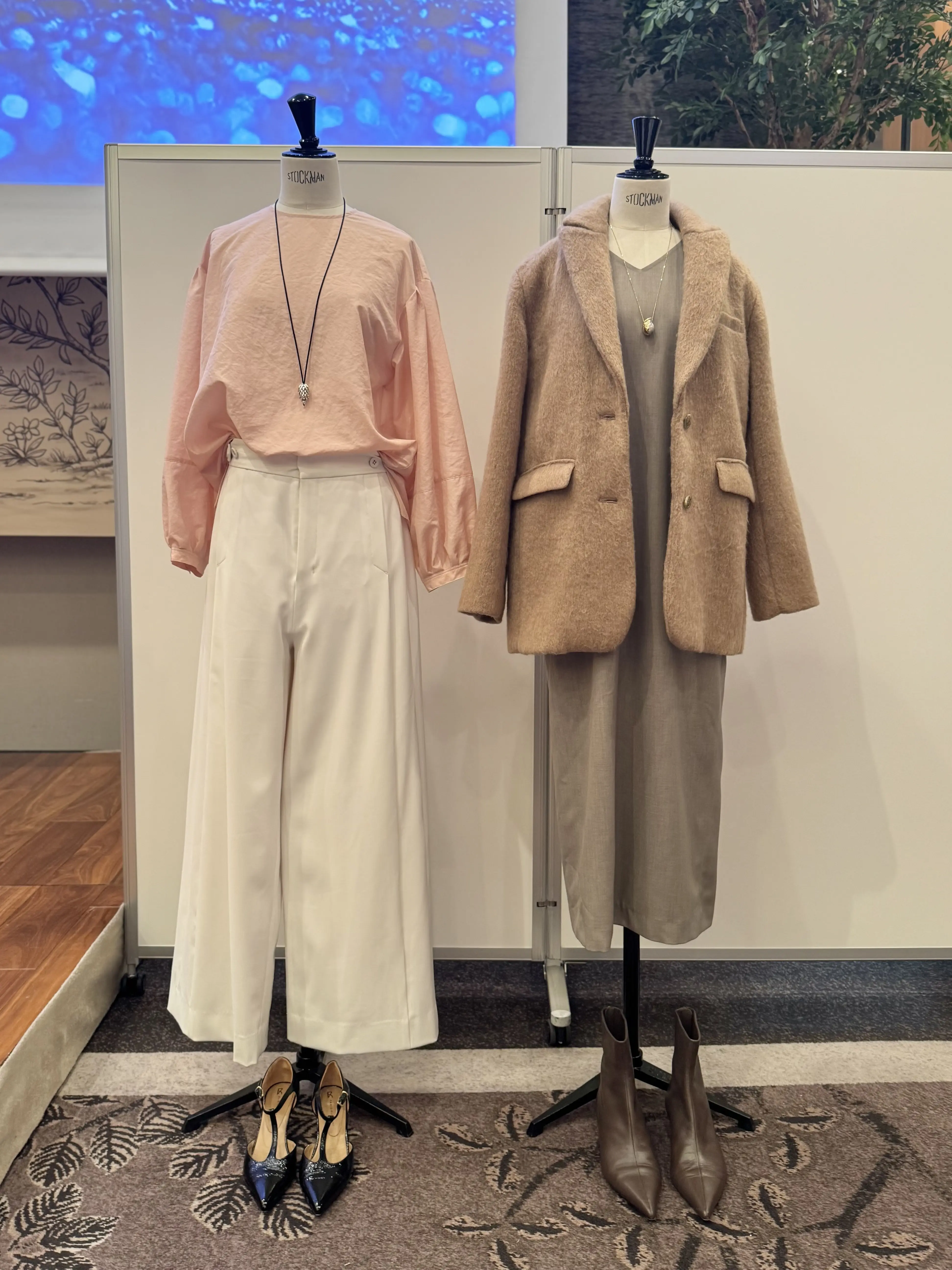 黒×刺繍ブラウスで éclat主催のパーティ「ソワレ・ドゥ・エクラ」へ_1_13-2