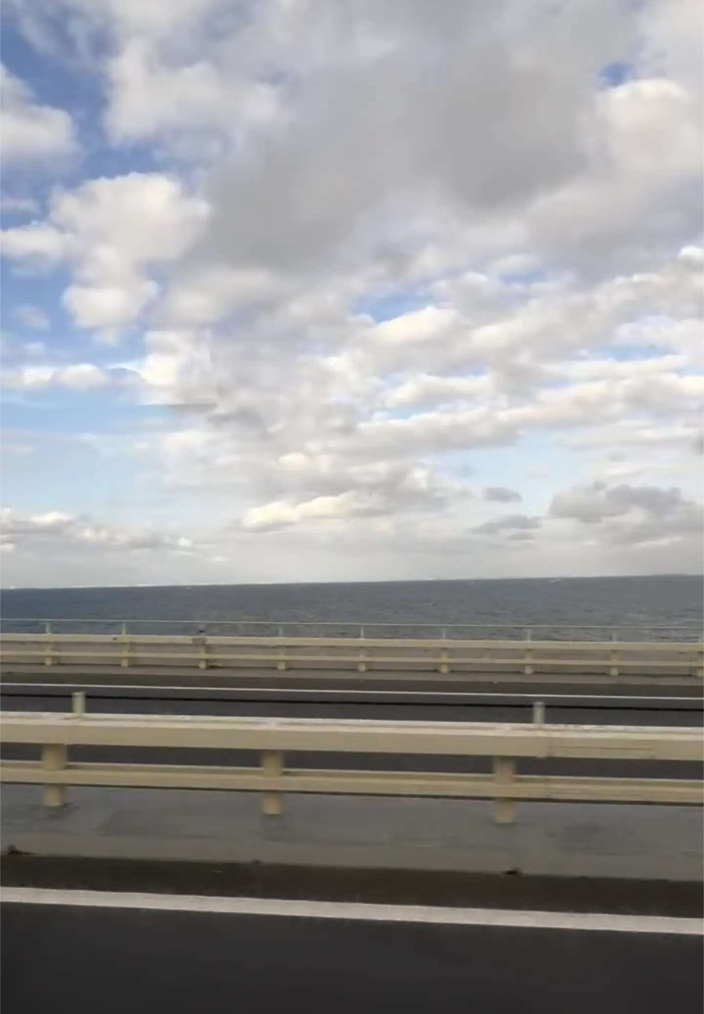 バスタ新宿　海の景色　アクアライン　木更津アウトレット