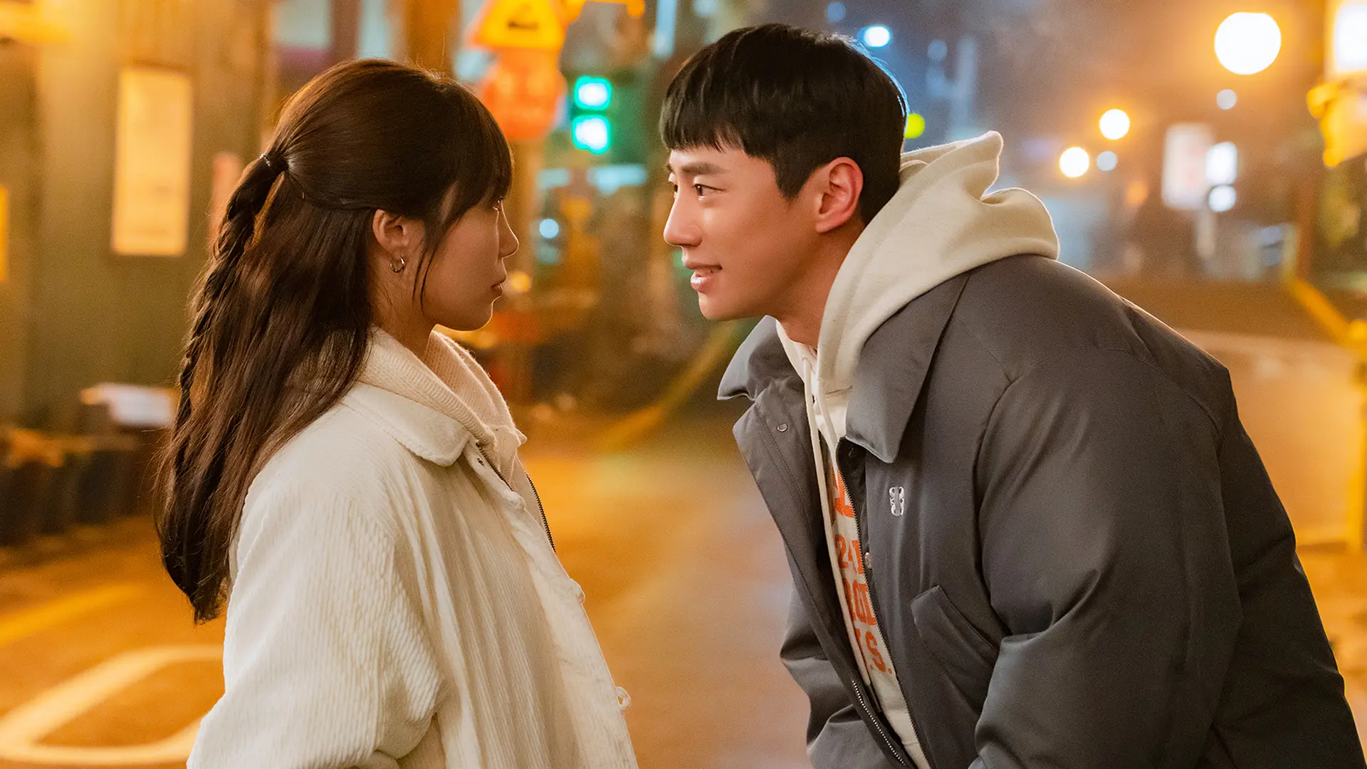 韓国ドラマ　新作　韓国ドラマ　新作　Ｕ－ＮＥＸＴ　イ・ジュニョン　「Apink」のチョン・ウンジ　『恋も鍛えてくれますか？-24時フィットネス-』　劇中シーン