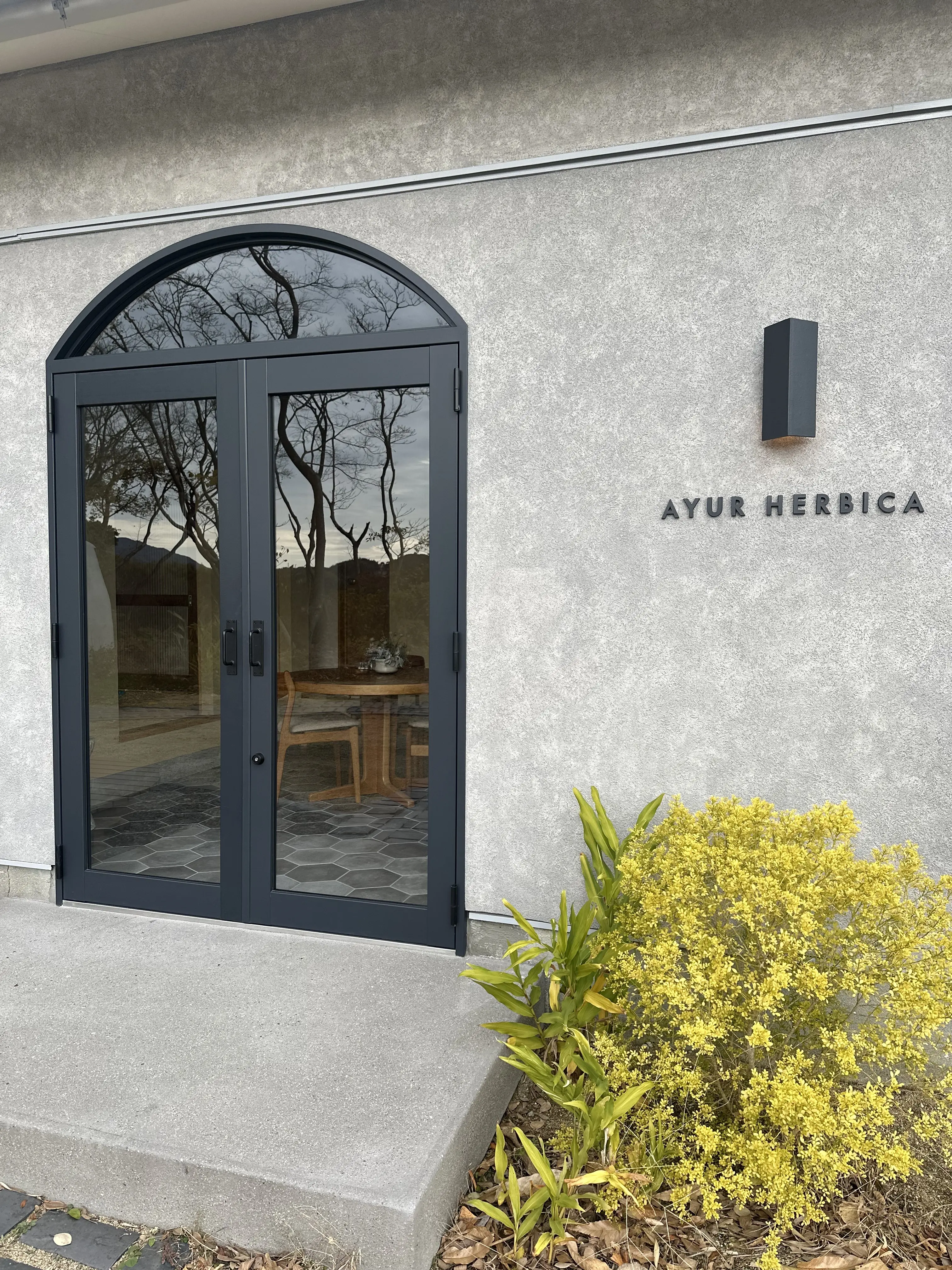 アーユルヴェーダリトリートin AWAJI 10月にオープンしたばかりの Natural Herbs AKARIへ。_1_1