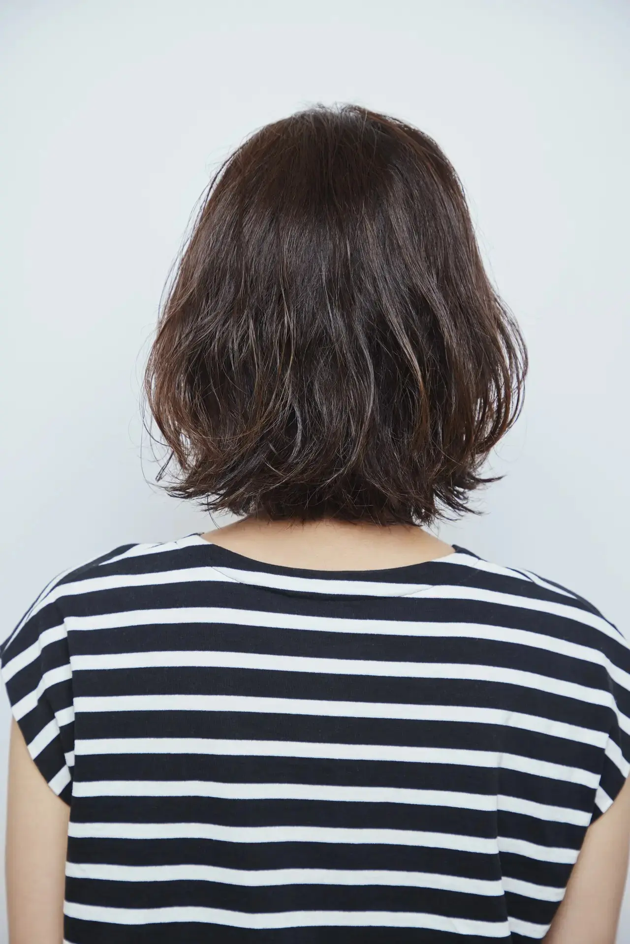 後ろから見たボブヘアスタイル