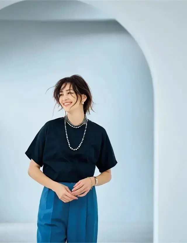 Tシャツはカジュアルすぎる？50代が品よく着こなすための「Tシャツコーデ」洗練カジュアル9選