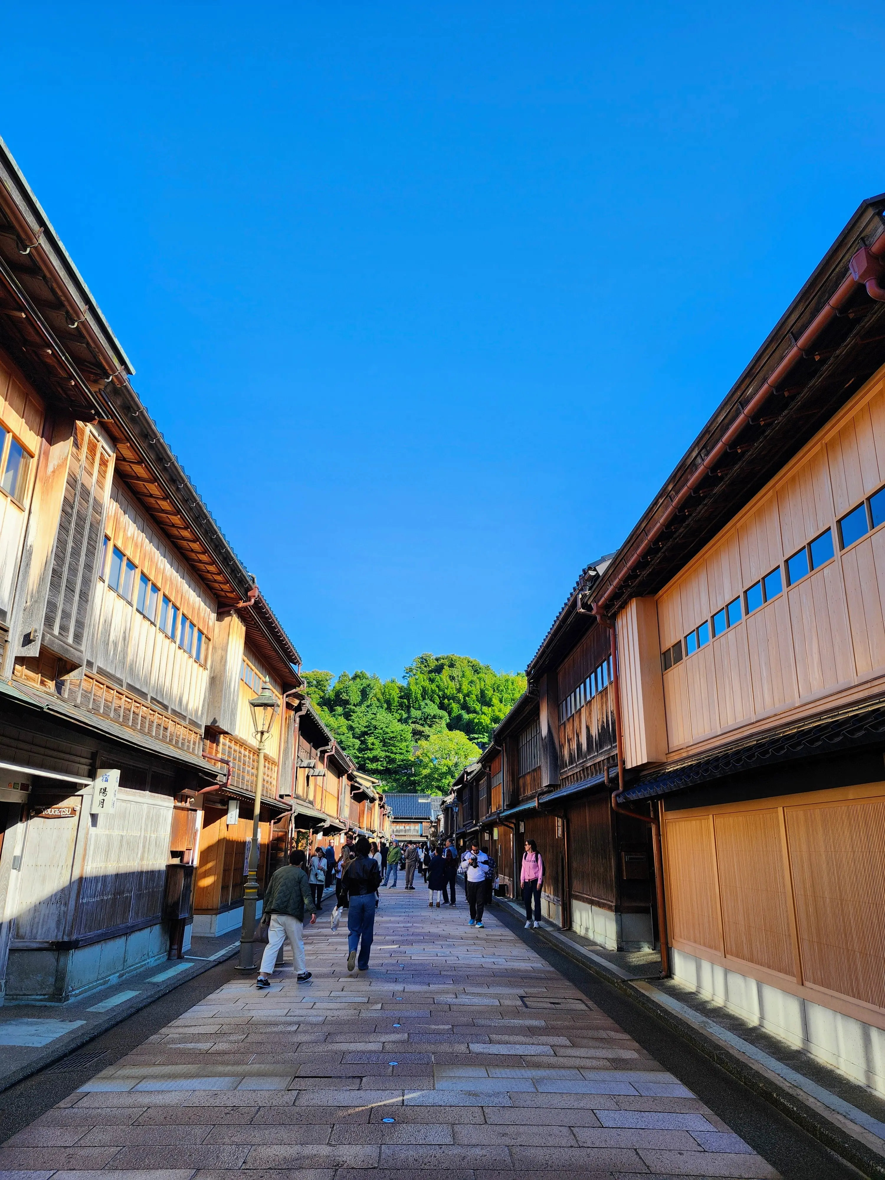 女子旅、金沢、金沢旅行、秋の金沢、40代ファッション、旅コーデ、加賀料理、21世紀美術館、御朱印 神社、金沢カフェ、茶屋街、三井ガーデンホテル金沢