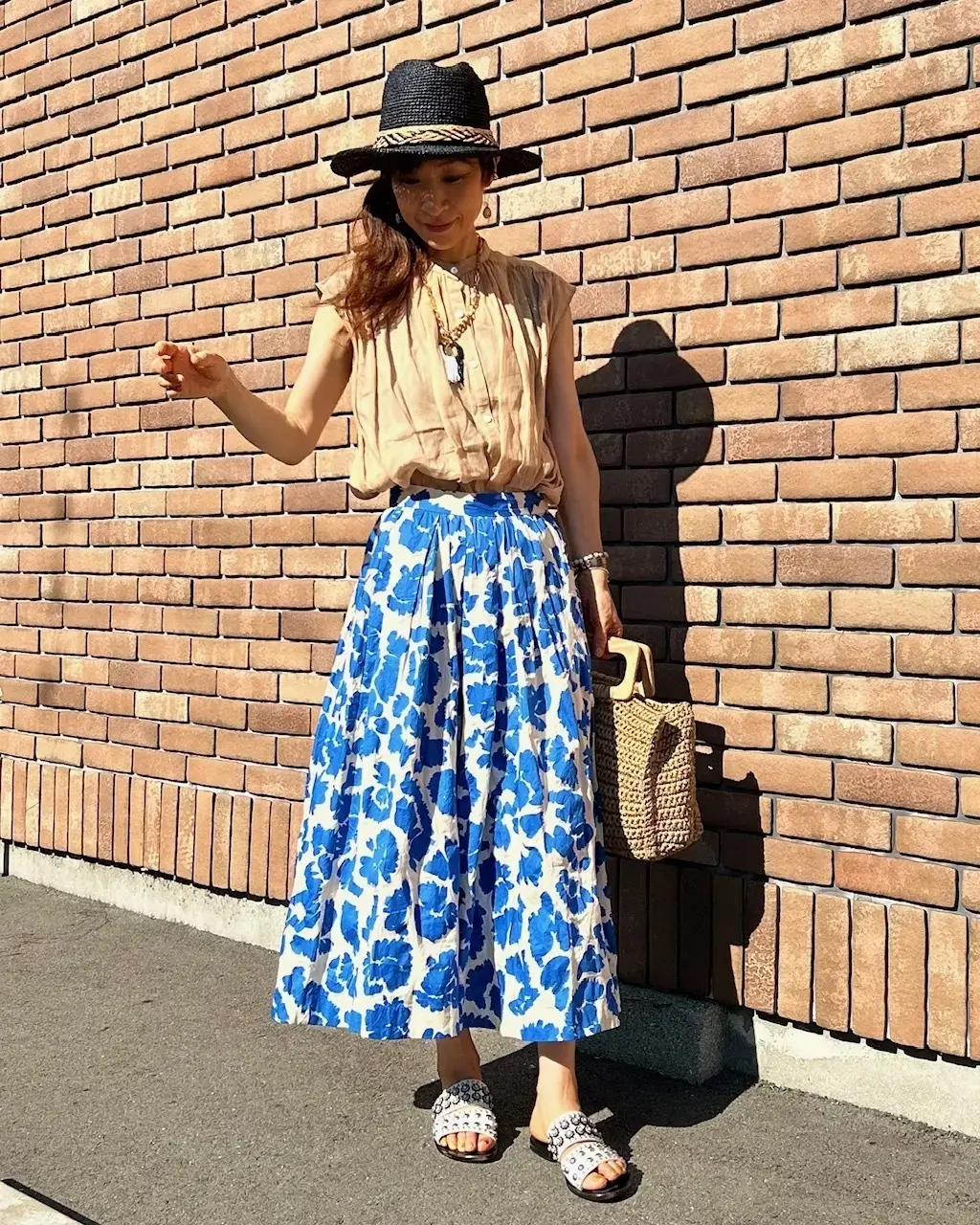 夏はプリントスカートで鮮やかに！