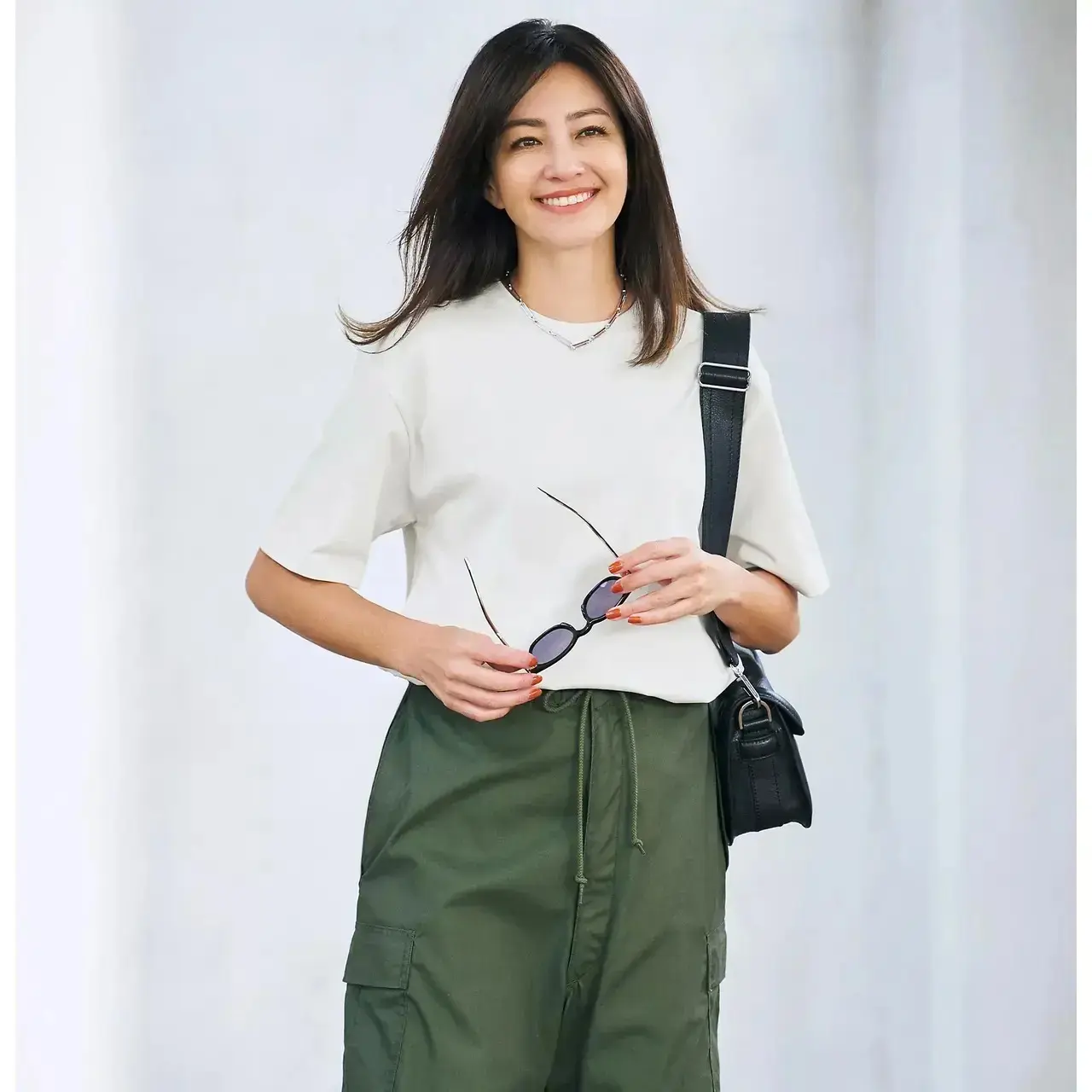 Tシャツはカジュアルすぎる？50代が品よく着こなすための「Tシャツコーデ」洗練カジュアル9選
