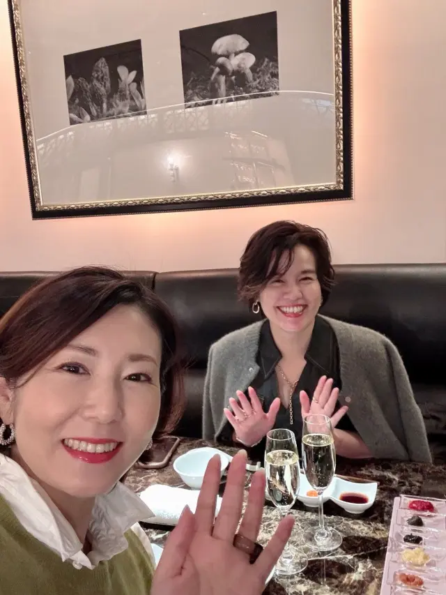 ランチコーデにキレイ色ベスト♡六本木のヘルシー薬膳鍋とマルニカフェ_1_2