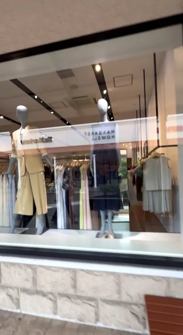GU、H&amp;MとのMIXコーデで神戸三田プレミアムアウトレットへ。_1_6