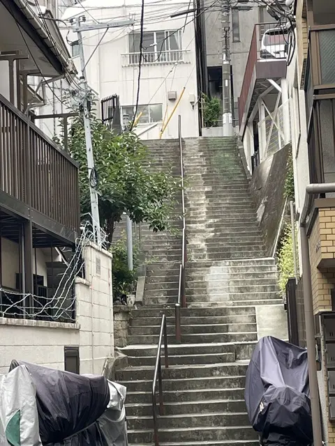 四谷荒木町の階段