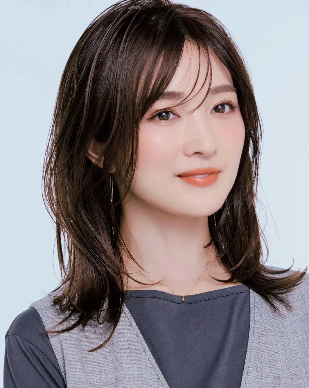 うねりやゴワつきを目立たなくする“質感調整”ヘアカラー【人気ヘアサロンの最旬明るめカラー】