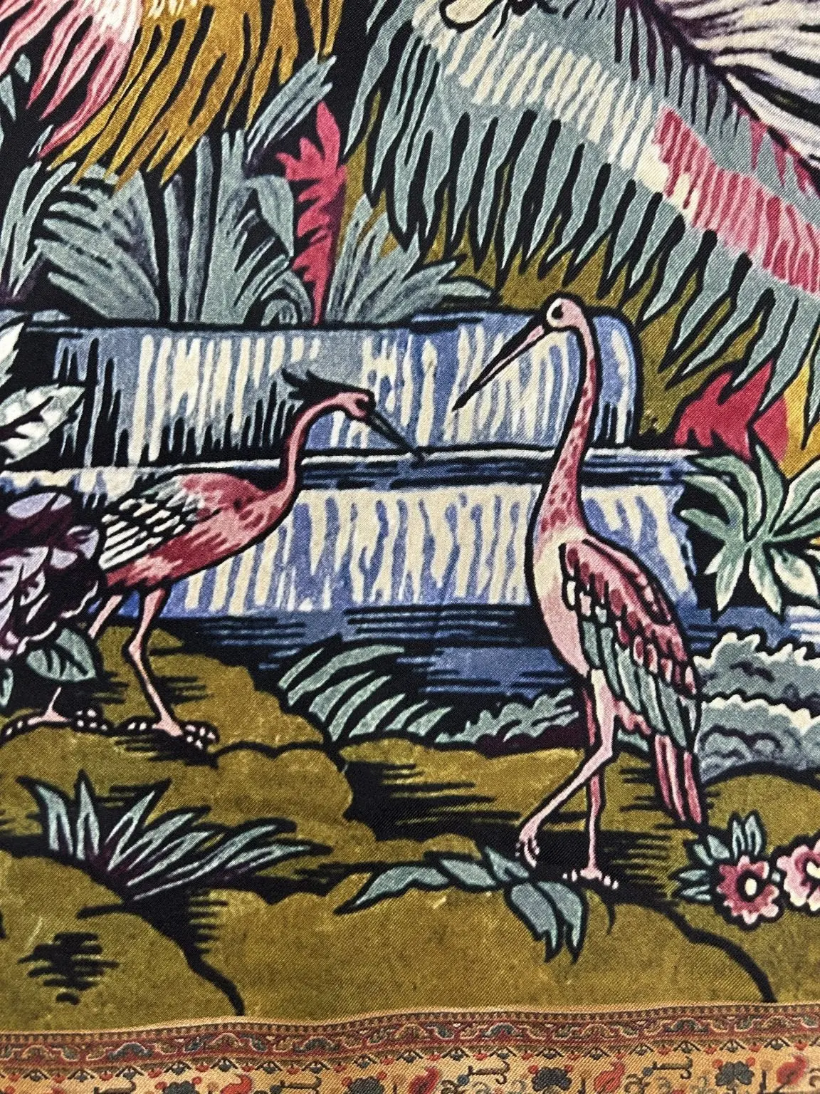 独創的な色柄が芸術作品のようなストール 「ピエール・ルイ・マシア・シルクストール」【50代ファッション】_1_5