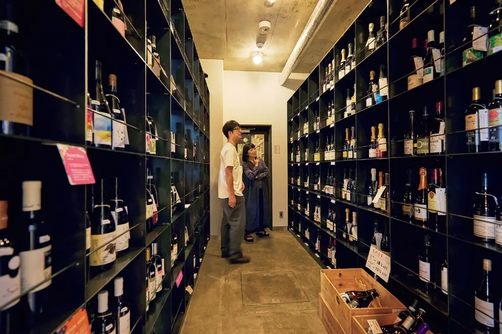 50代　ひとり旅　つくば　イタリアンワイン　WINE&amp;FOOD YUHARA　店内写真　ワイン売り場