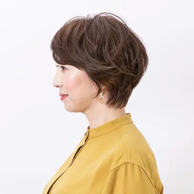 分け目もトップも気にならない!ふんわりマッシュショートヘア