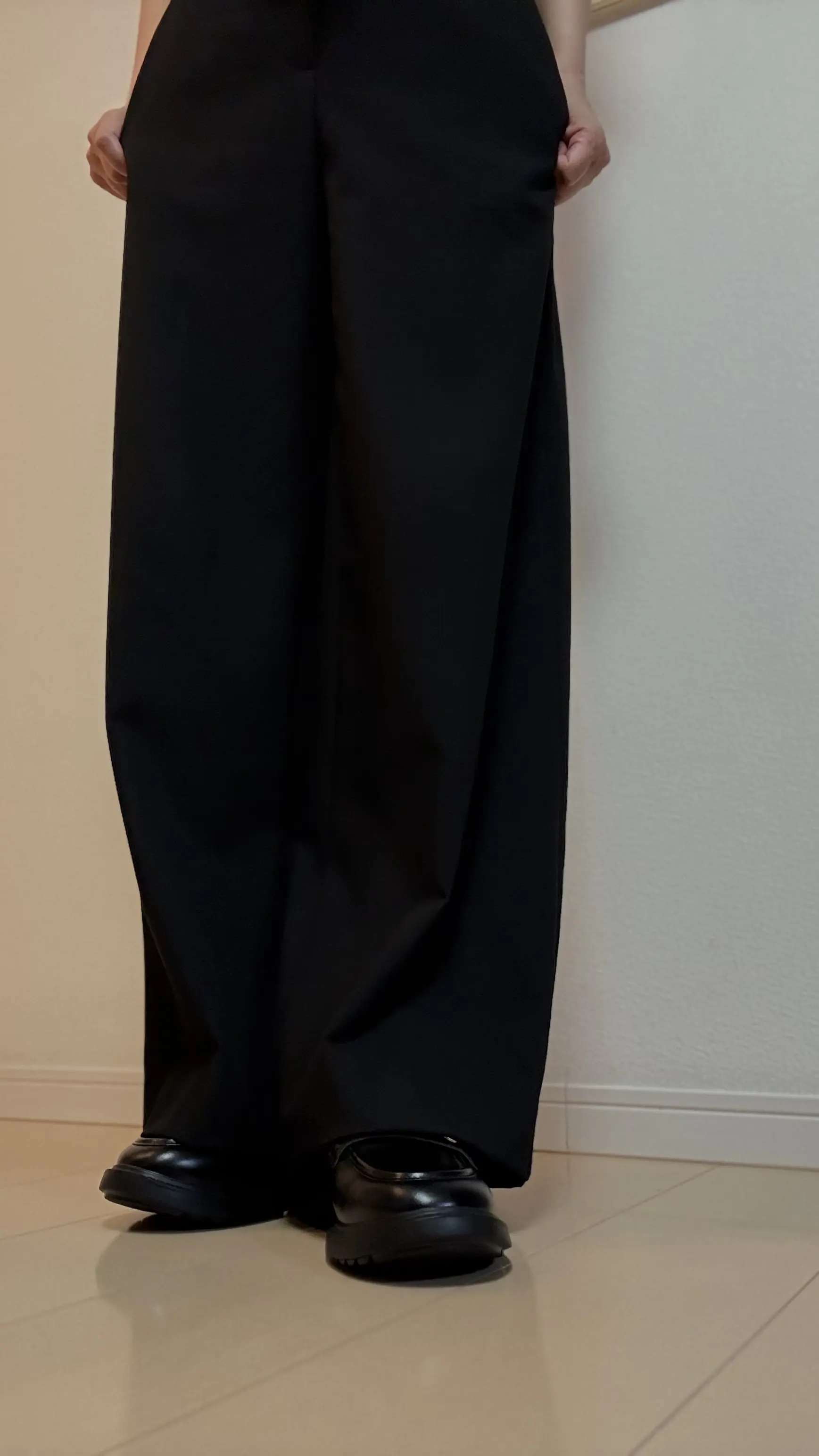 ワイドパンツ