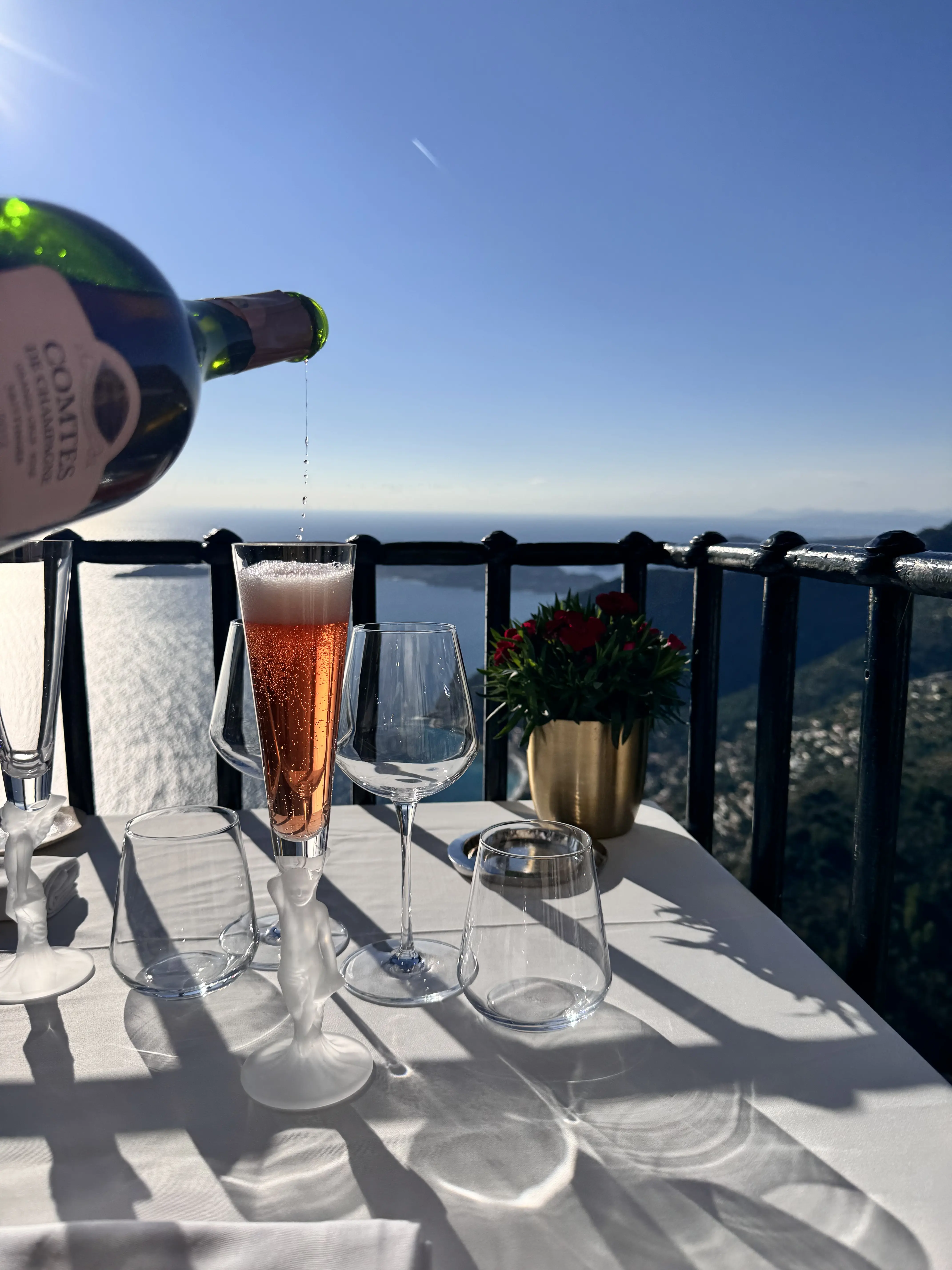 動きやすさと上品さを叶える旅先ランチコーデ🇫🇷話題のフランスエズ村へ_1_16