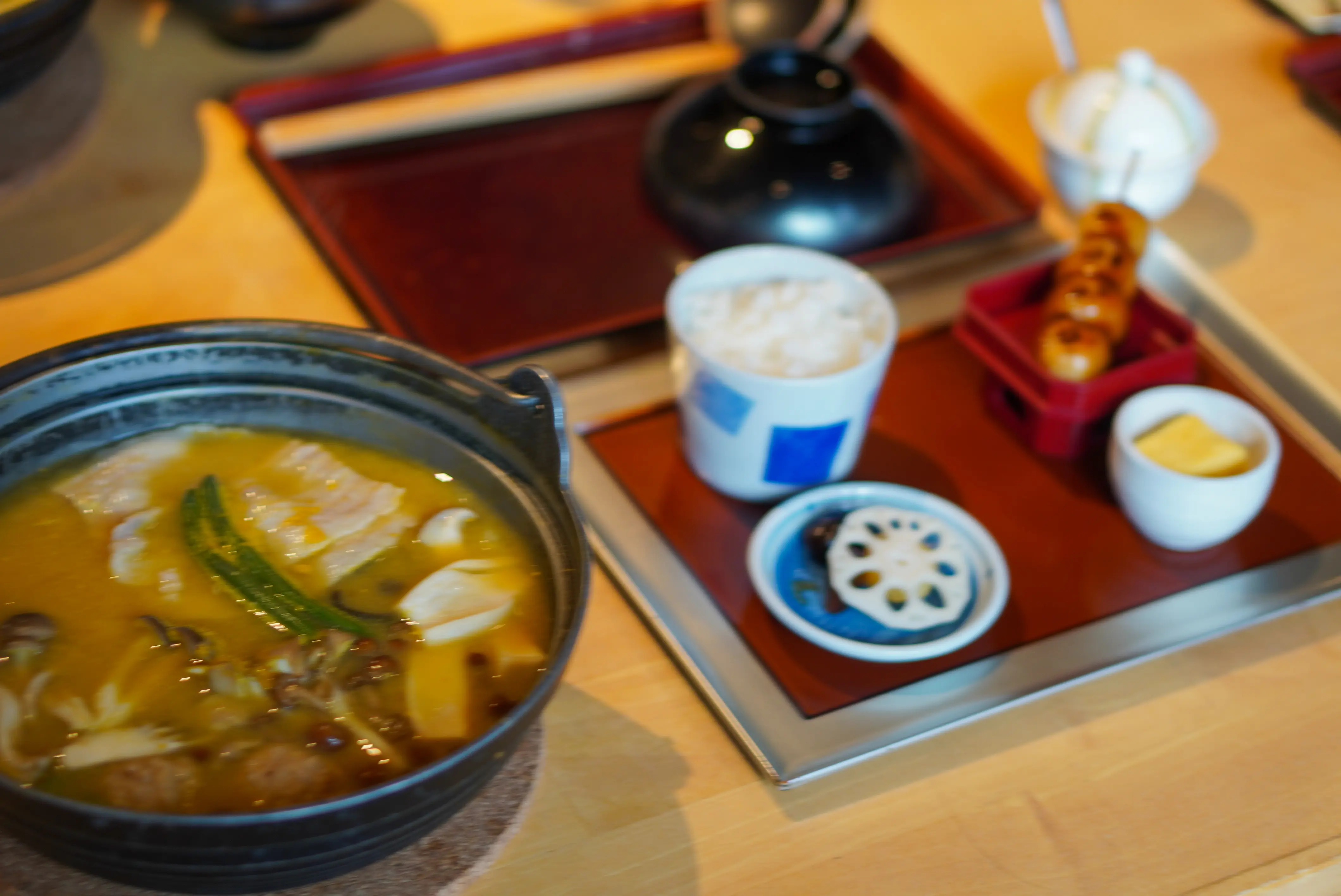 彩りの秋、紅葉真っ盛りの山中湖ドライブ♪熱々ほうとうや超人気カフェ♪_1_2