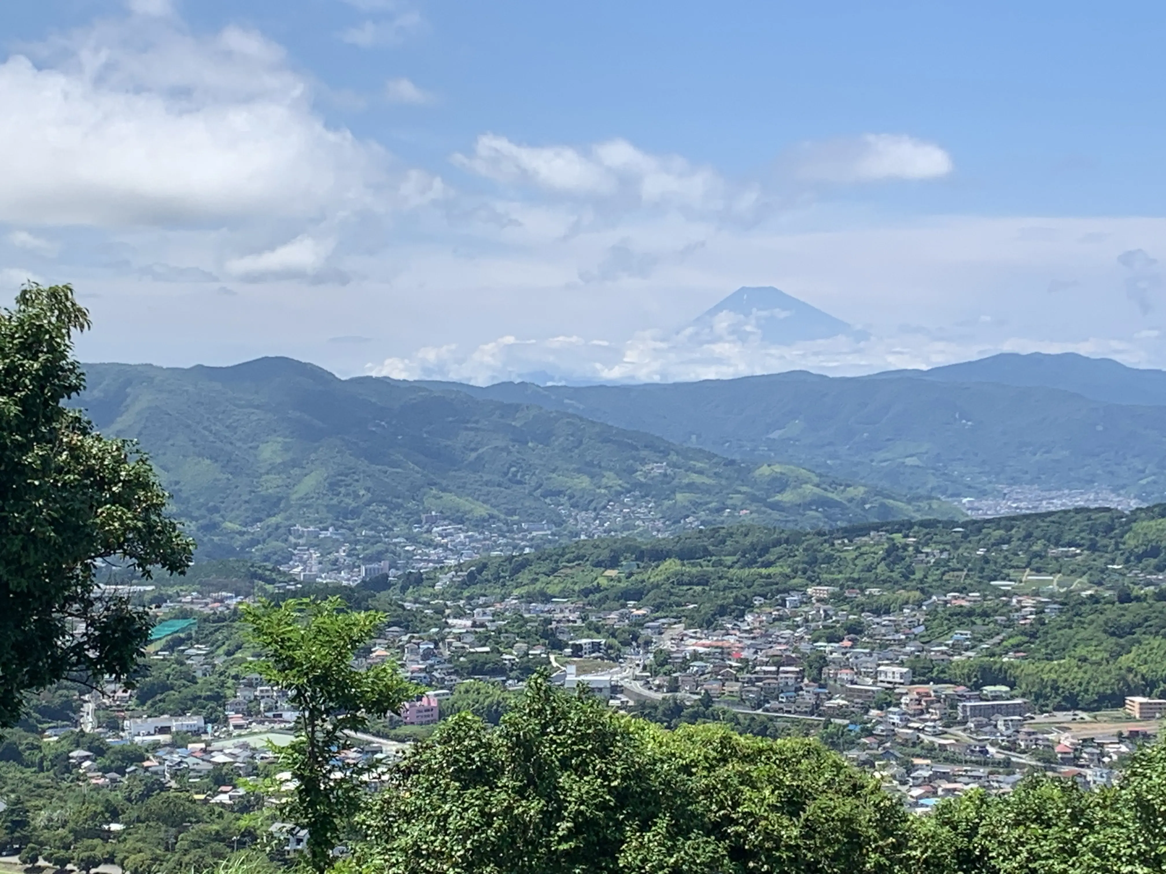 小室山山頂がら眺める富士山