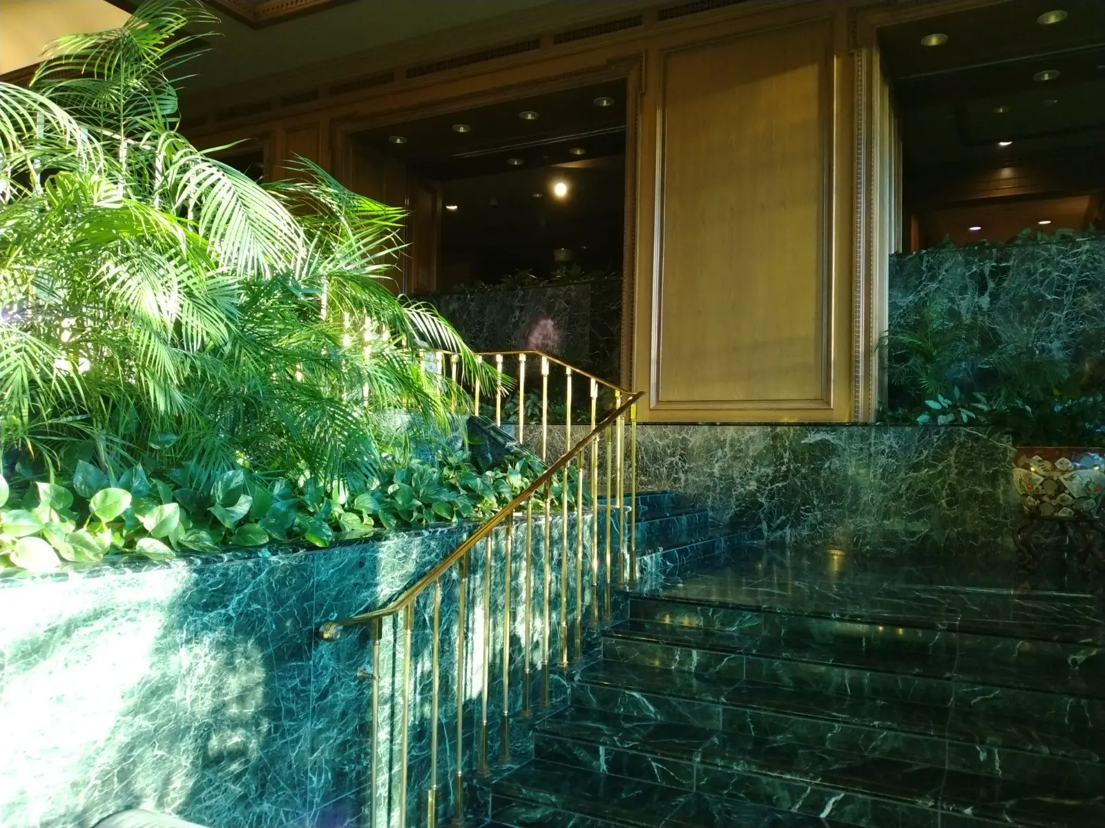 椿山荘　階段