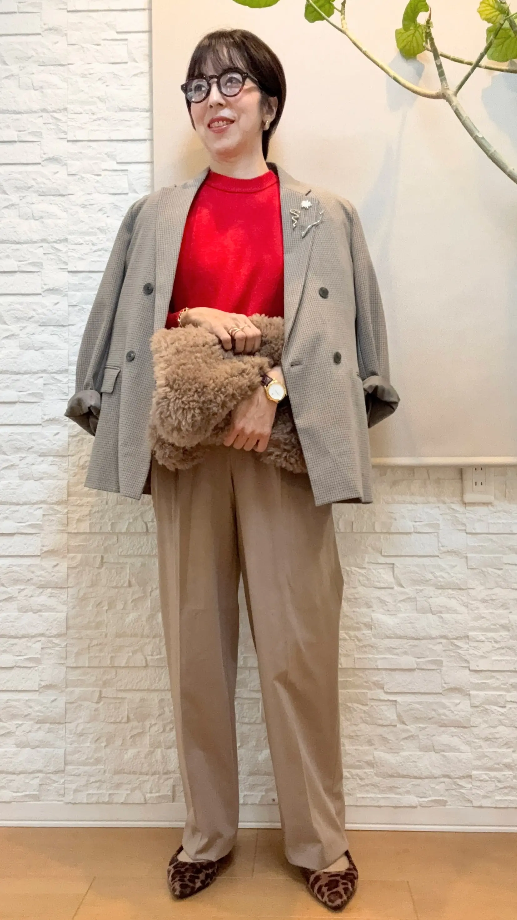 タックワイドパンツ　ユニクロ　ジーユー　フラットシューズ　メヌエ　ファーバッグ