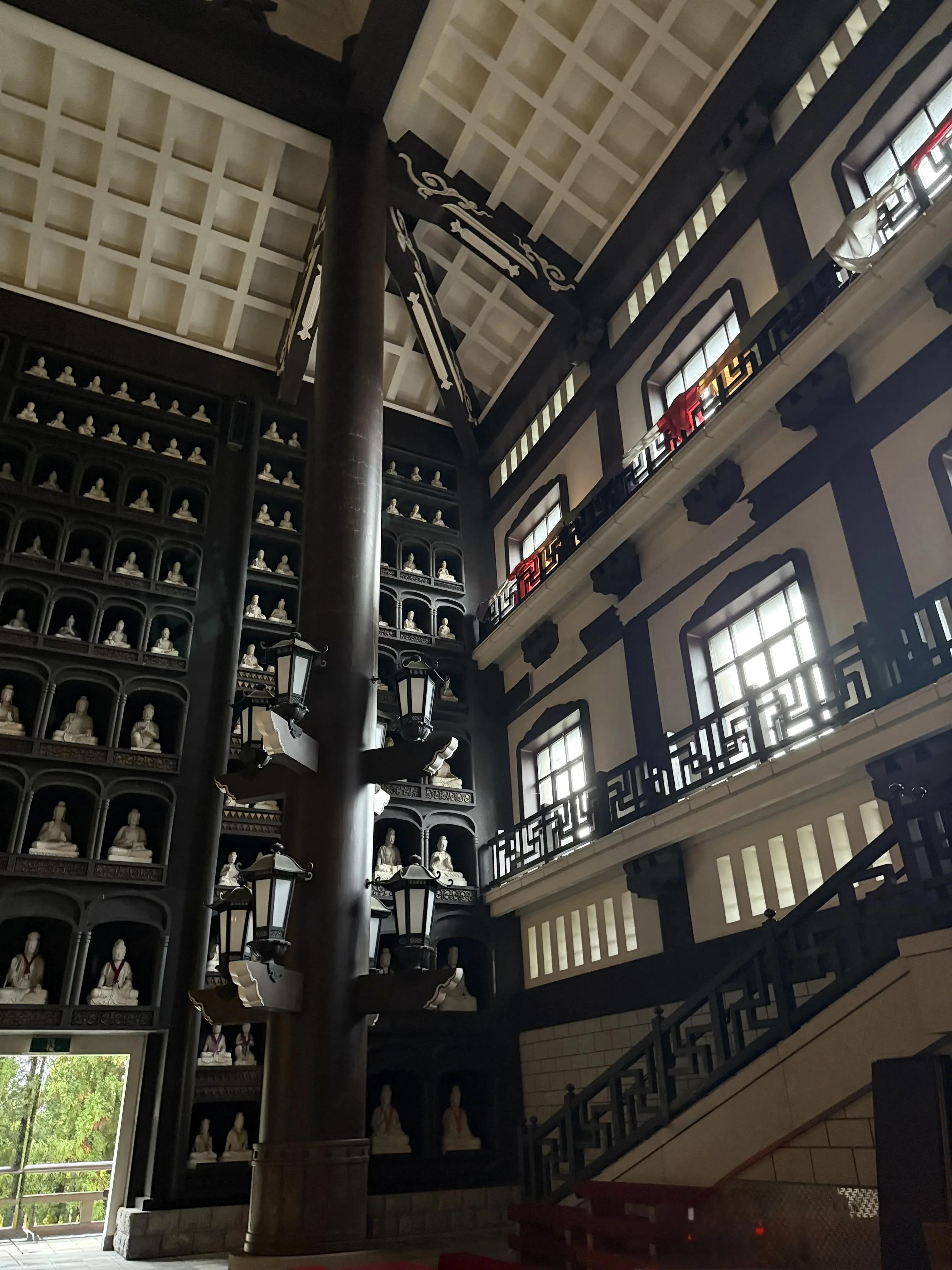 福井県　勝山市　大師山清大寺　越前大仏　五重の塔　福井観光　非日常スポット　観音様　大仏殿