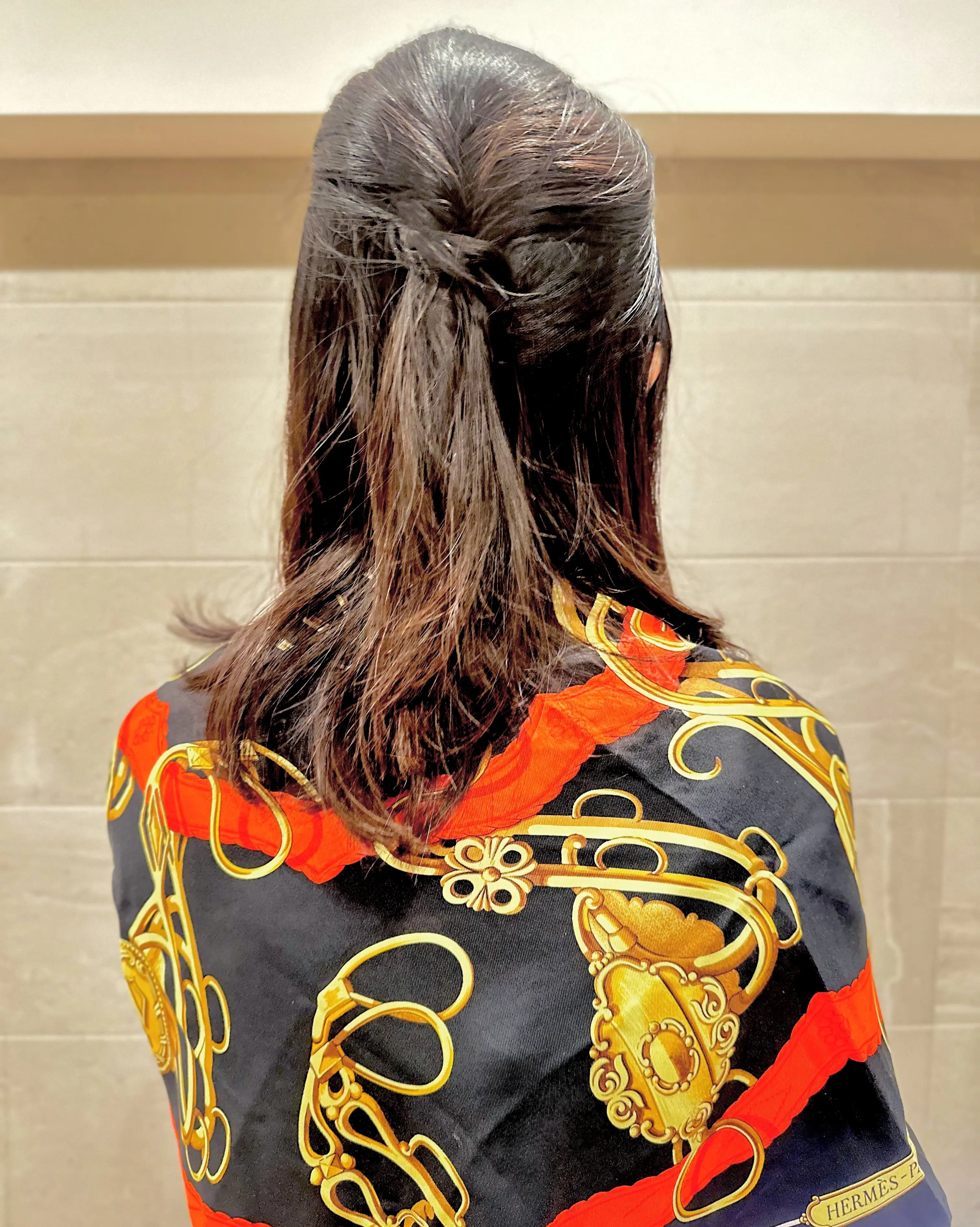 エクラ華組　山口理江さん　スカーフコーデ