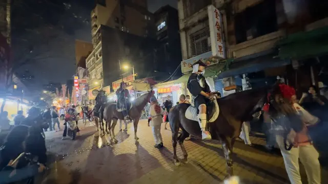 台北滞在記①　龍山寺で福を頂きました！_1_13