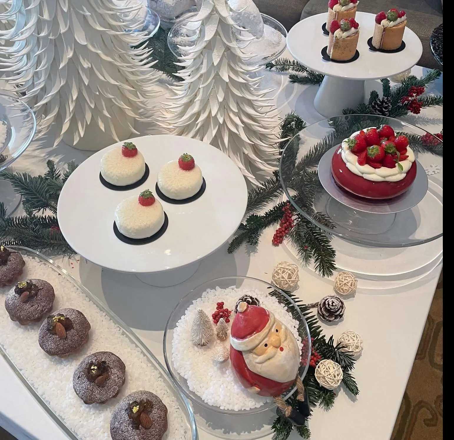 パーク ハイアット 東京のクリスマスケーキ試食会場のケーキ