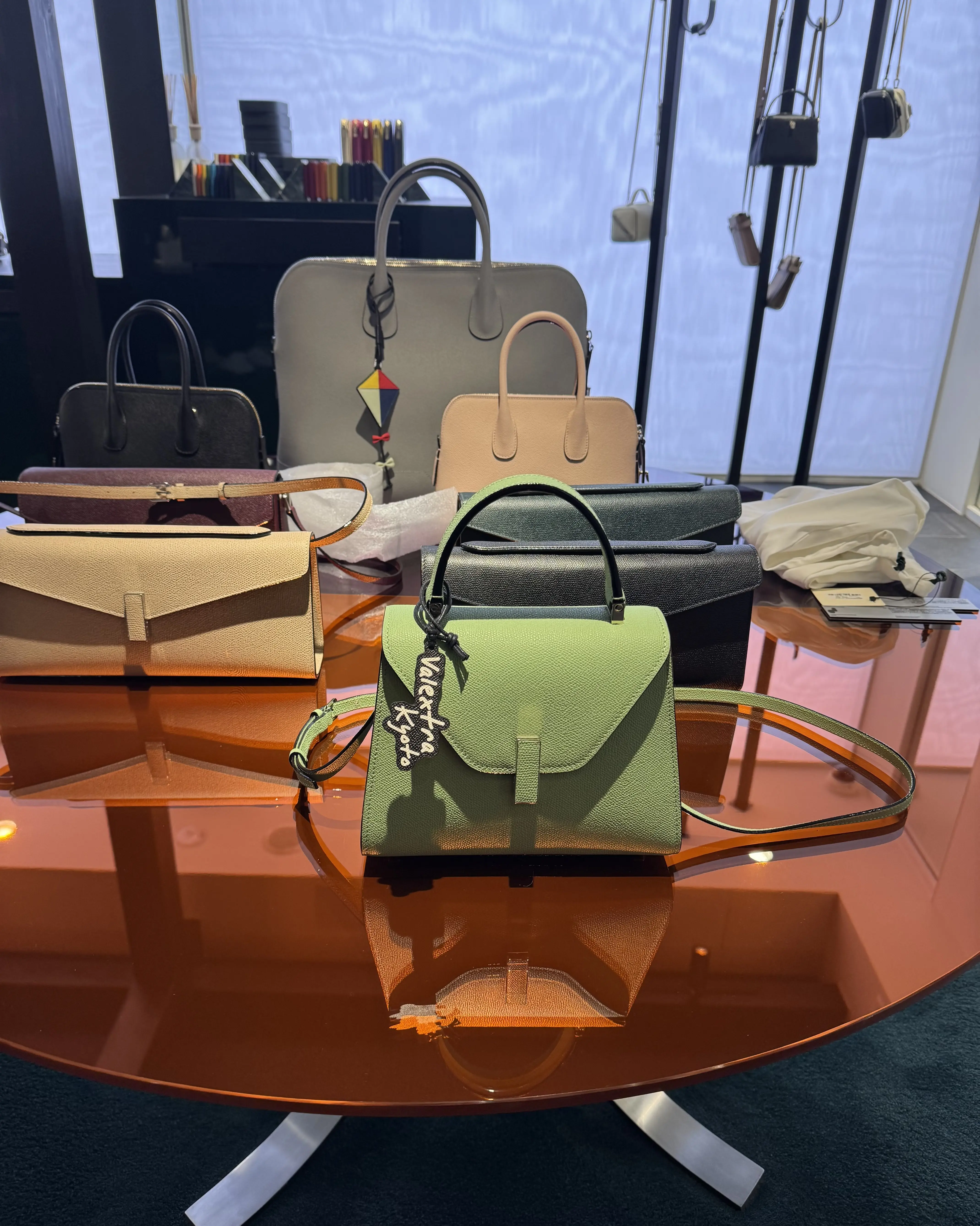 食事の時間も、街歩きも品よく。大人のムートンコート着回し【2日目】_1_8-2